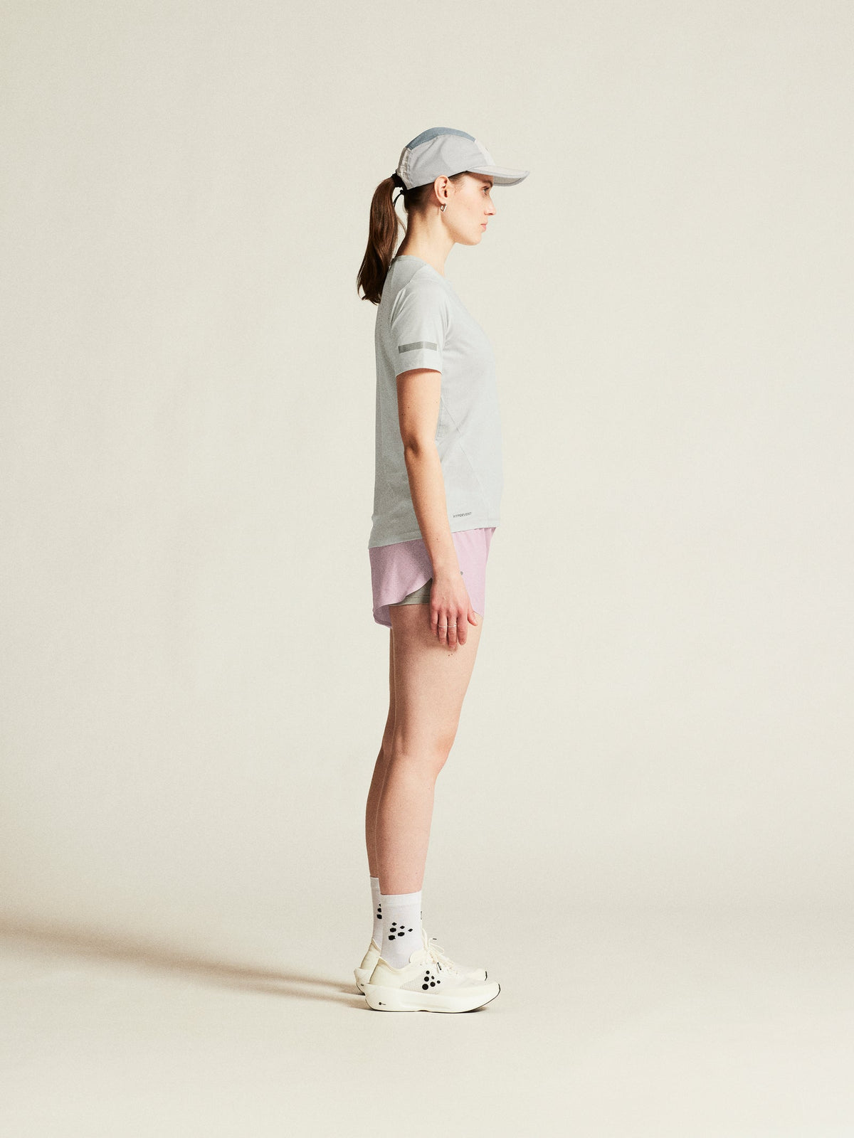 Craft PRO Hypervent Tee 2 Damen in Grau, Detailansicht