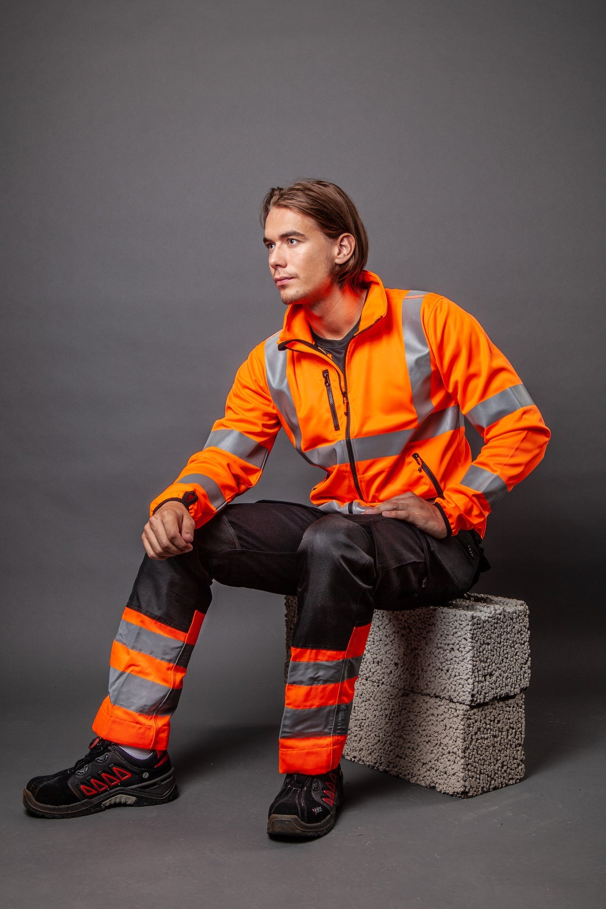 ProJob 6105 Warnschutz Softshell Jacke kombiniert mit Warnschutzhose