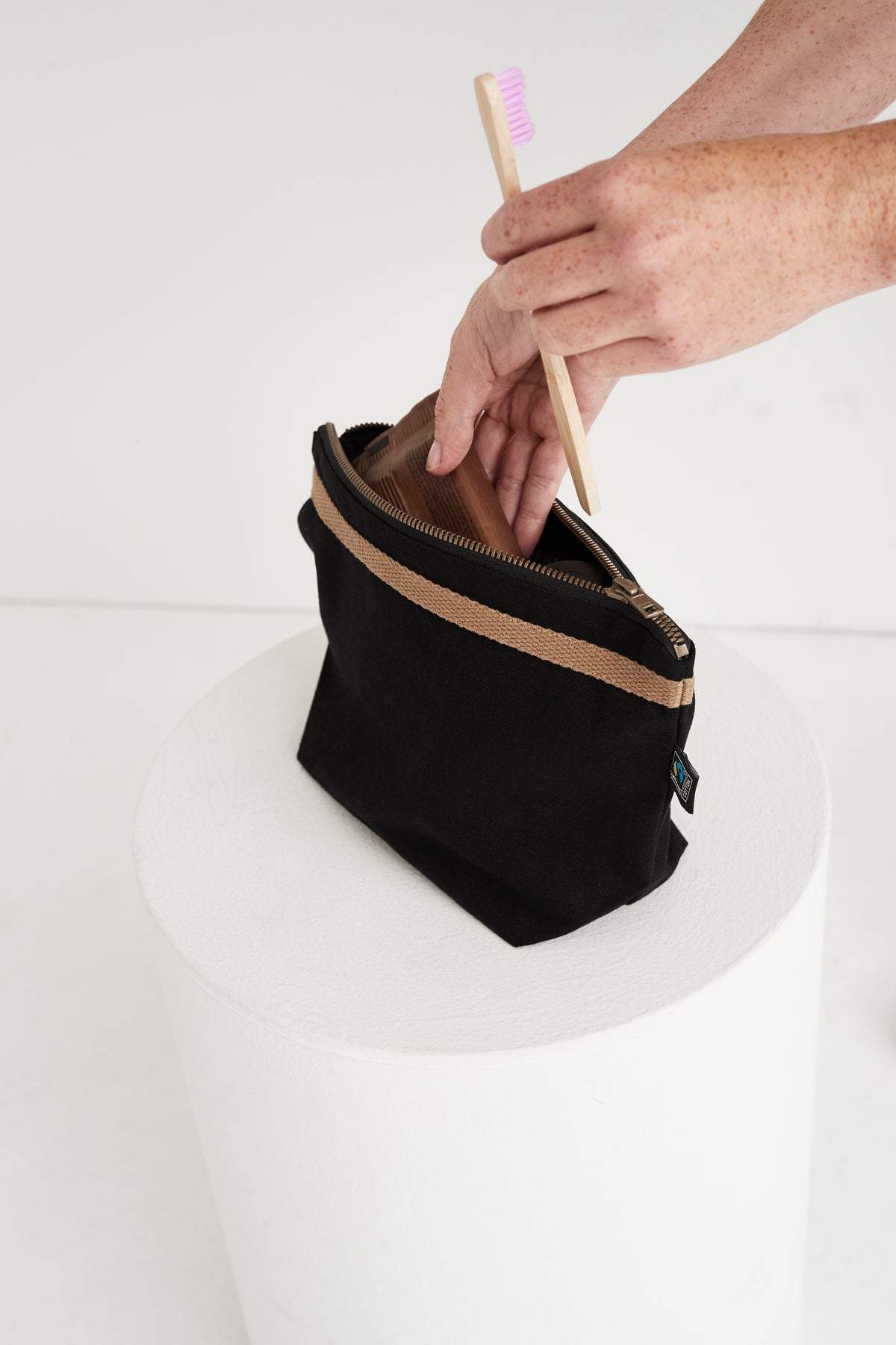 Cottover Canvas Toilet Case Schwarz, Produktansicht