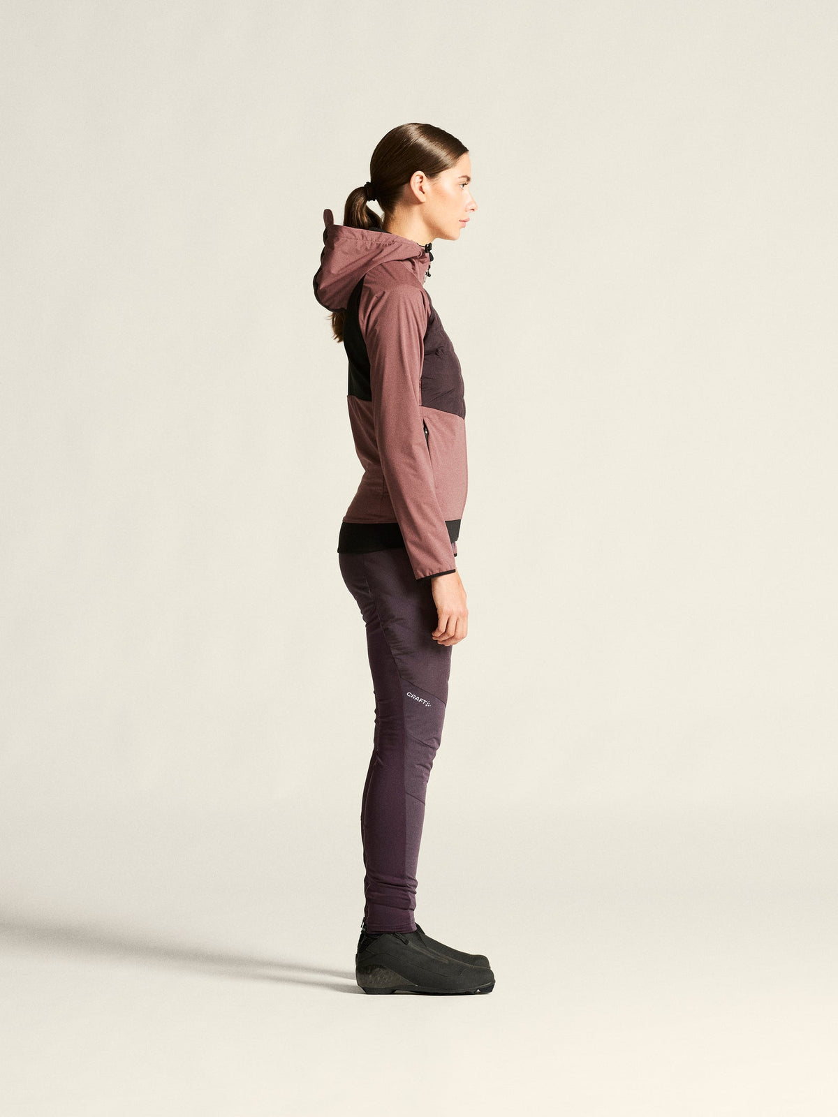 Craft ADV Pursuit Thermal Jacket Damen in Rot/Violett, Detailansicht