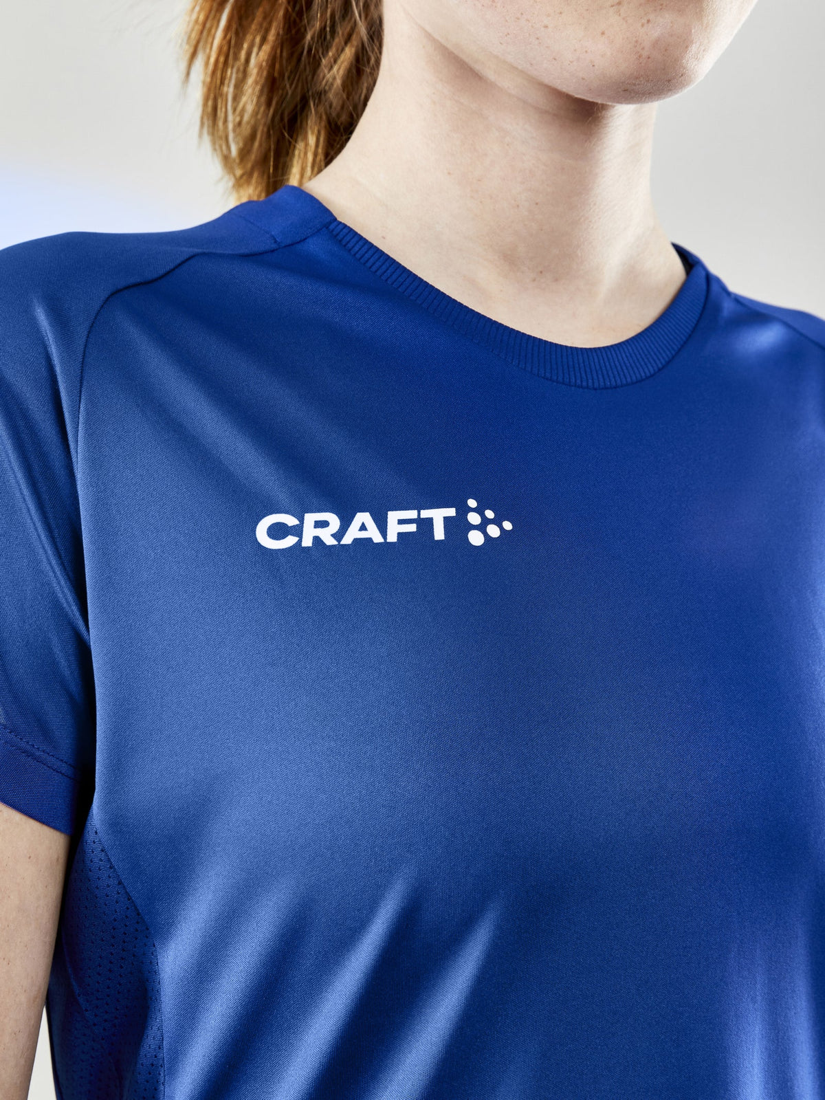 Craft Evolve Tee Damen in Kobaltblau, Detailansicht