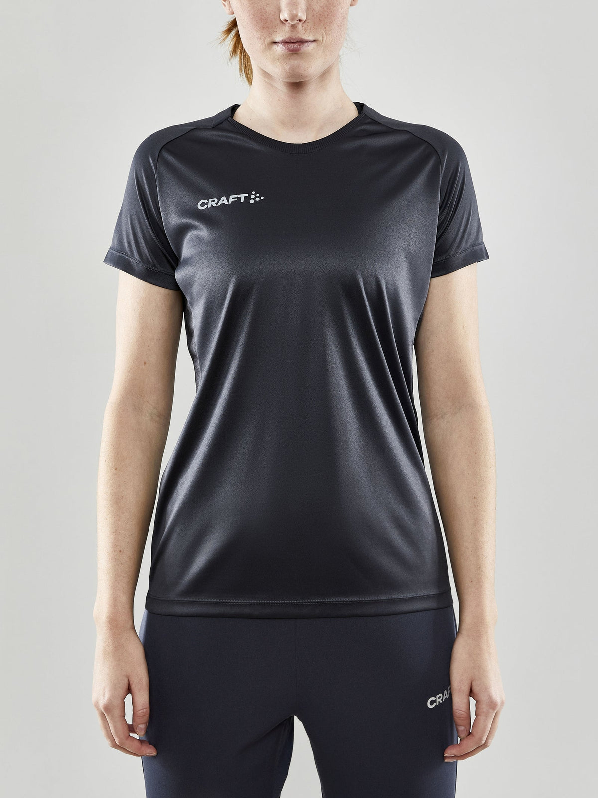 Craft Evolve Tee Damen in Dunkelgrau, Detailansicht