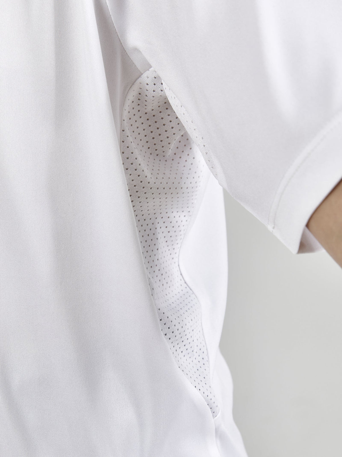 Craft Evolve Tee Junior in Weiss, Detailansicht