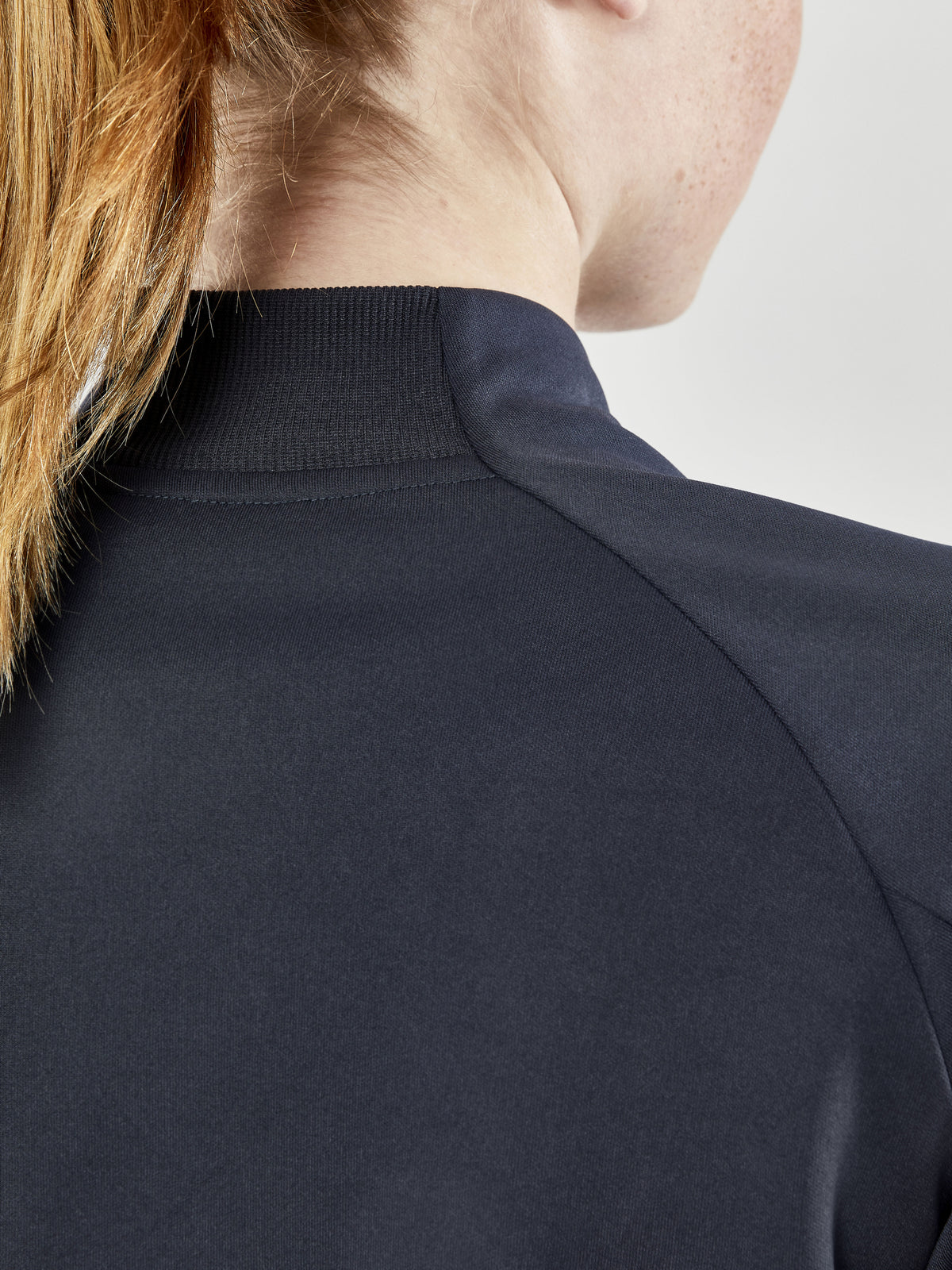 Craft Evolve Full Zip Damen in Dunkelgrau, Detailansicht