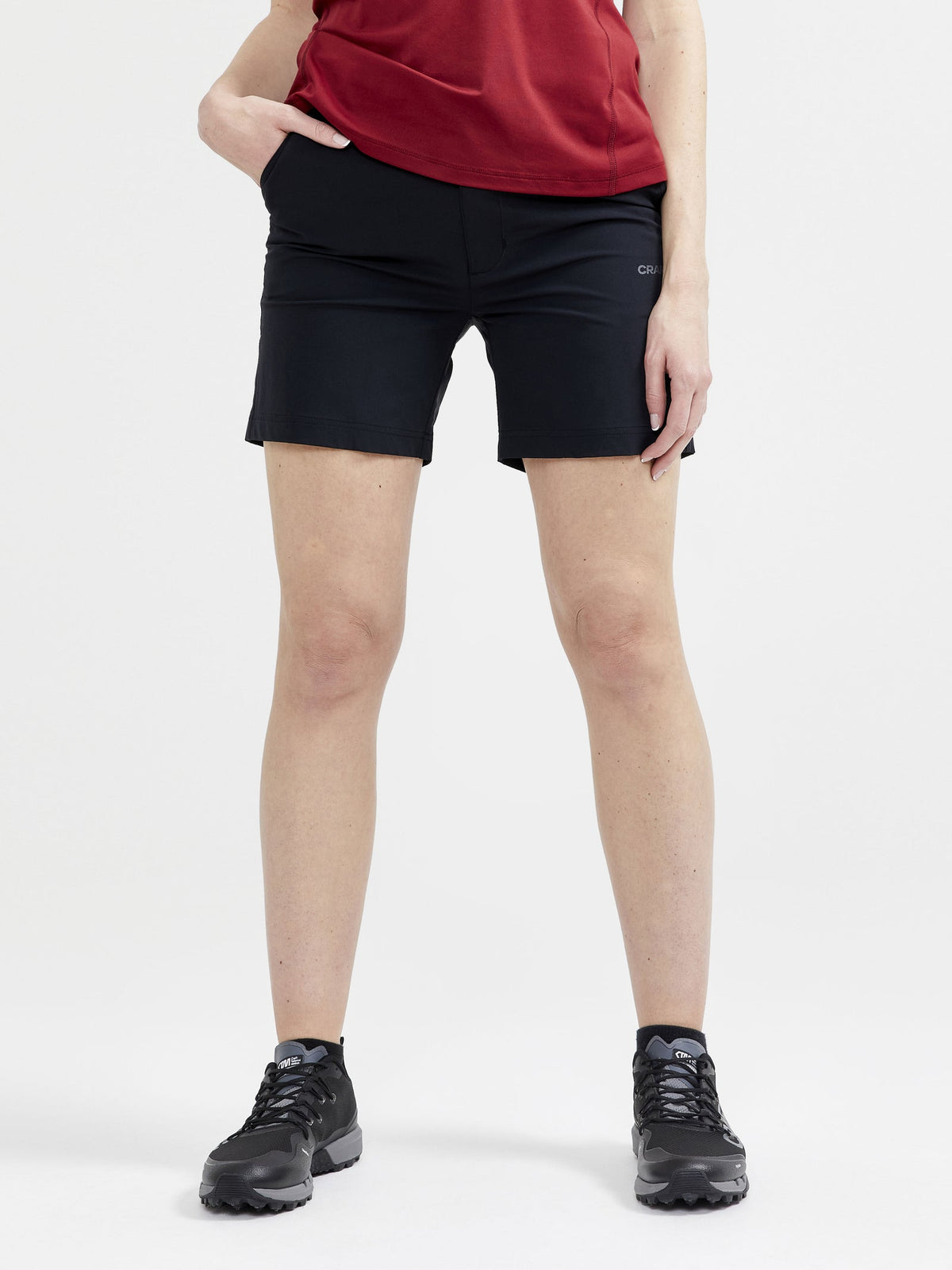 Craft ADV Explore Tech Shorts Damen in Schwarz, Detailansicht