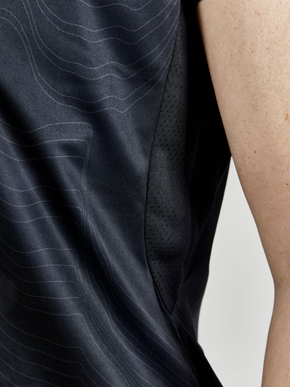 Craft Evolve Referee Jersey Damen in Schwarz, Detailansicht