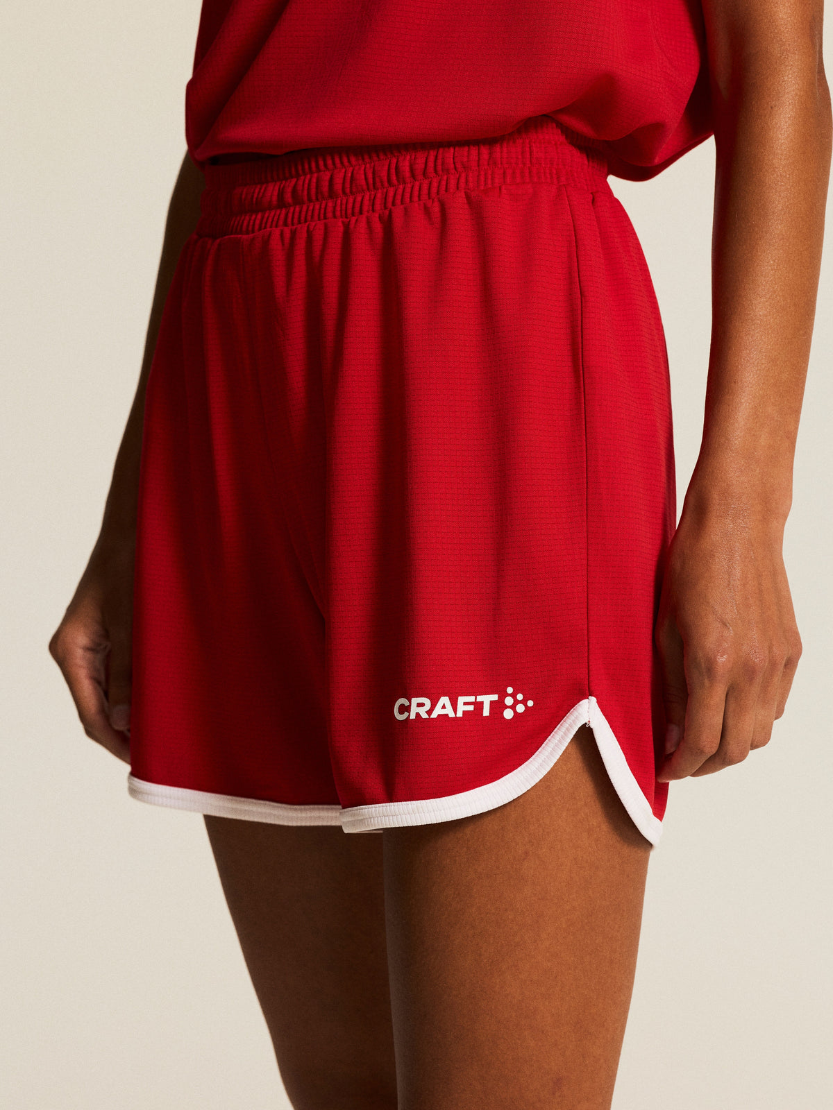 Craft Progress Basket Shorts Damen in Rot, Detailansicht