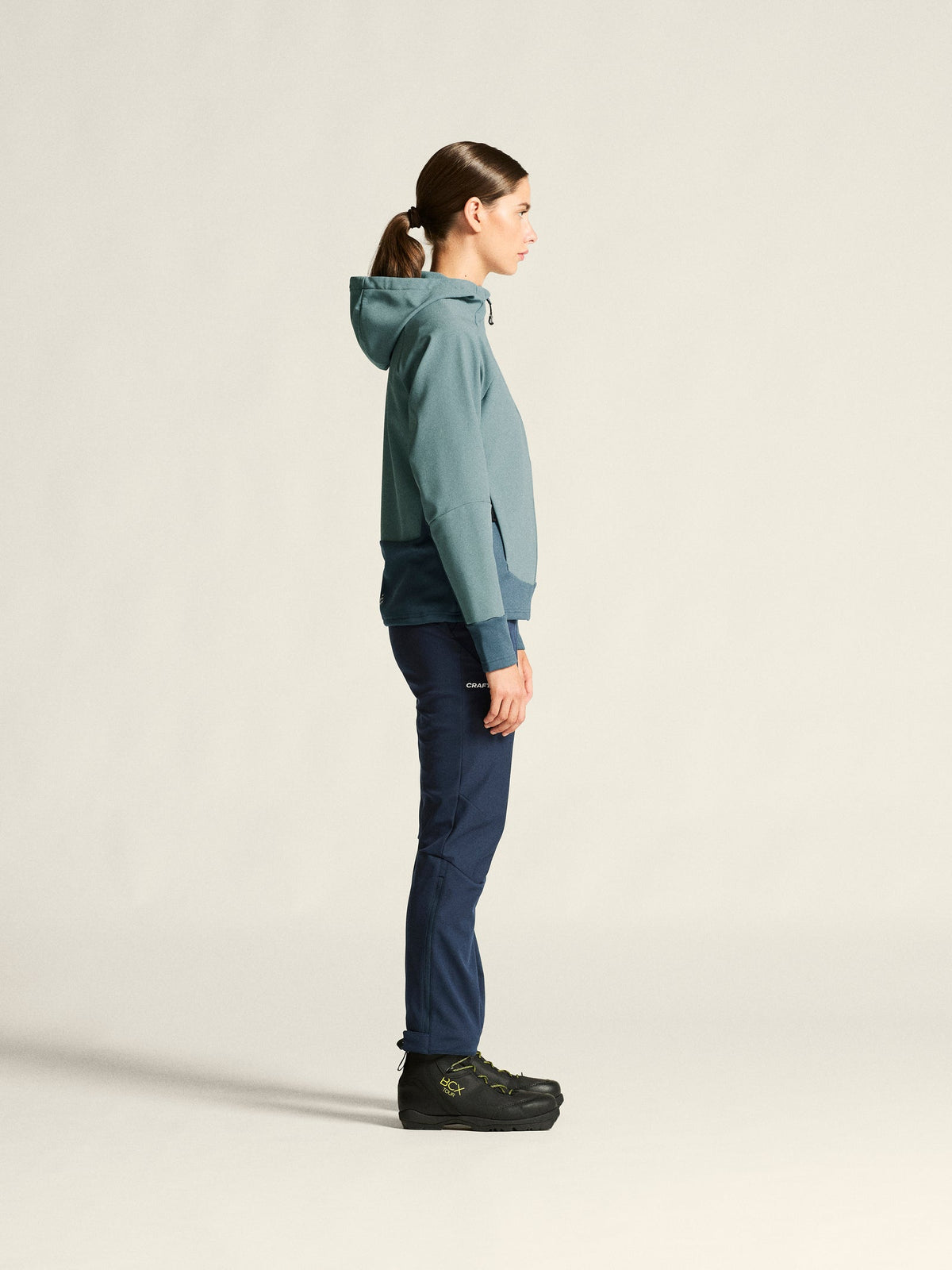 Craft ADV Backcountry Hybrid Jacket Damen in Blau, Detailansicht