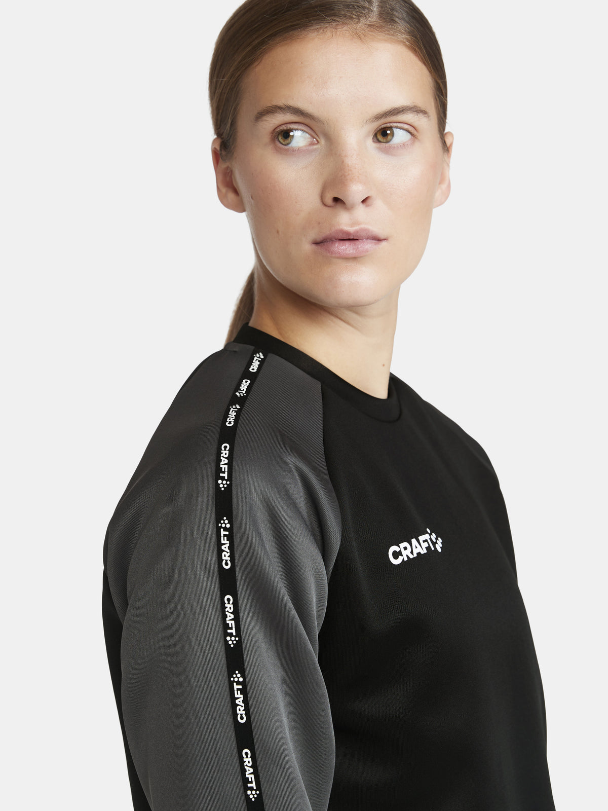 Craft Squad 2.0 Crewneck Damen in Schwarz/Anthrazit, Detailansicht