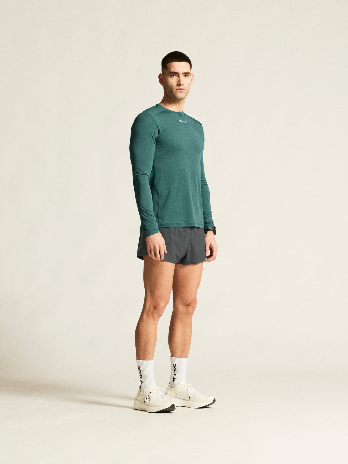 Craft ADV Essence LS Tee 2 Herren in Grün, Detailansicht