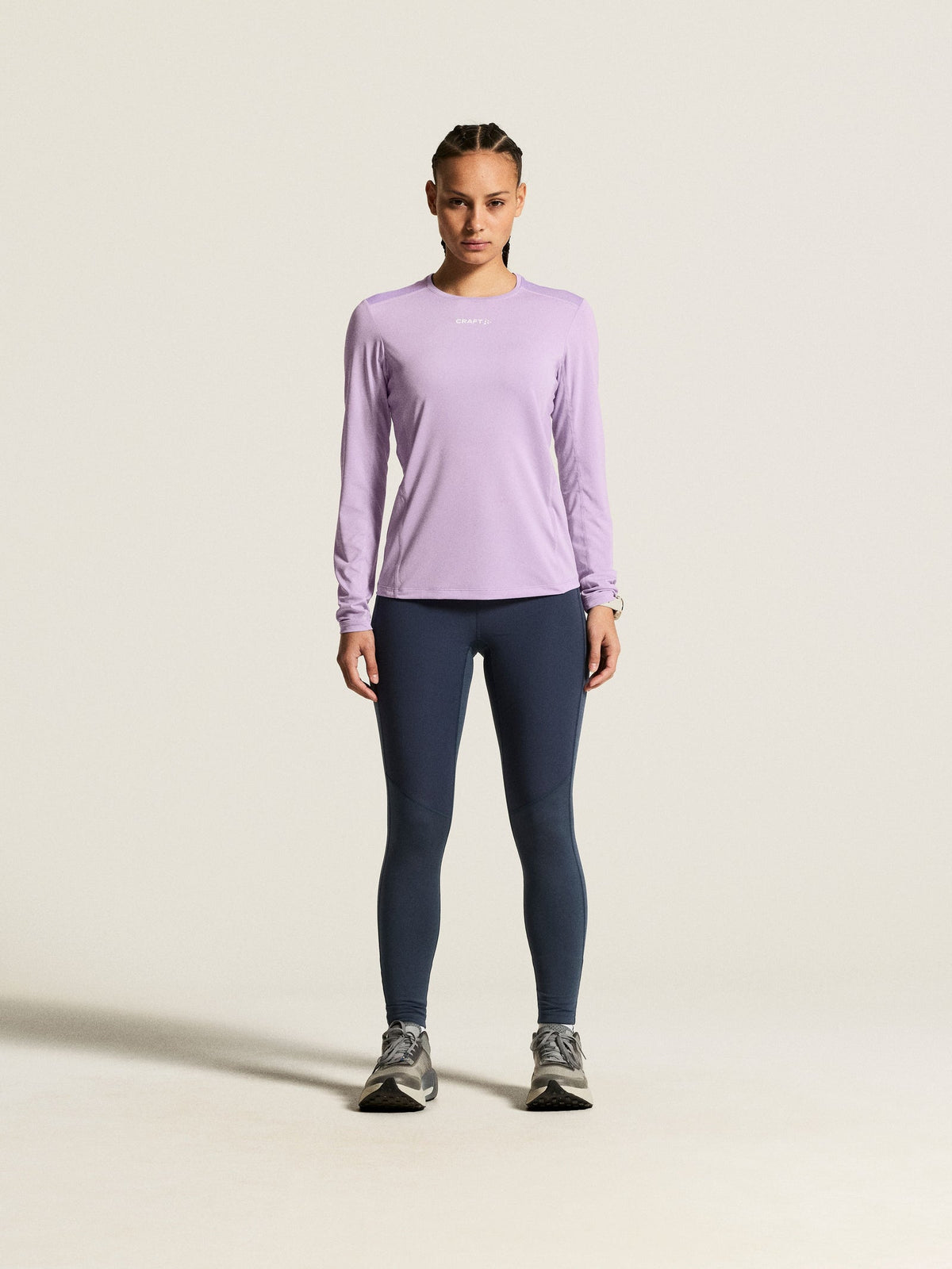 Craft ADV Essence LS Tee 2 Damen in Flieder, Detailansicht