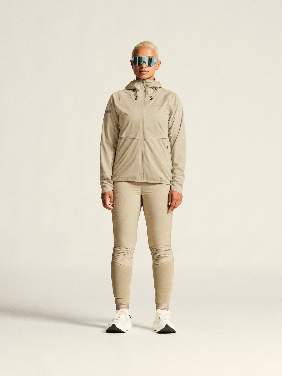 Craft PRO Hydro Jacket 3 Damen in Beige, Detailansicht