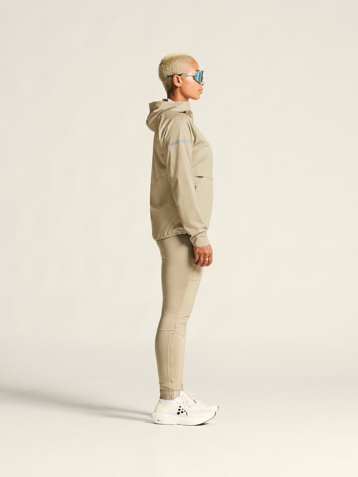Craft PRO Hydro Jacket 3 Damen in Beige, Detailansicht