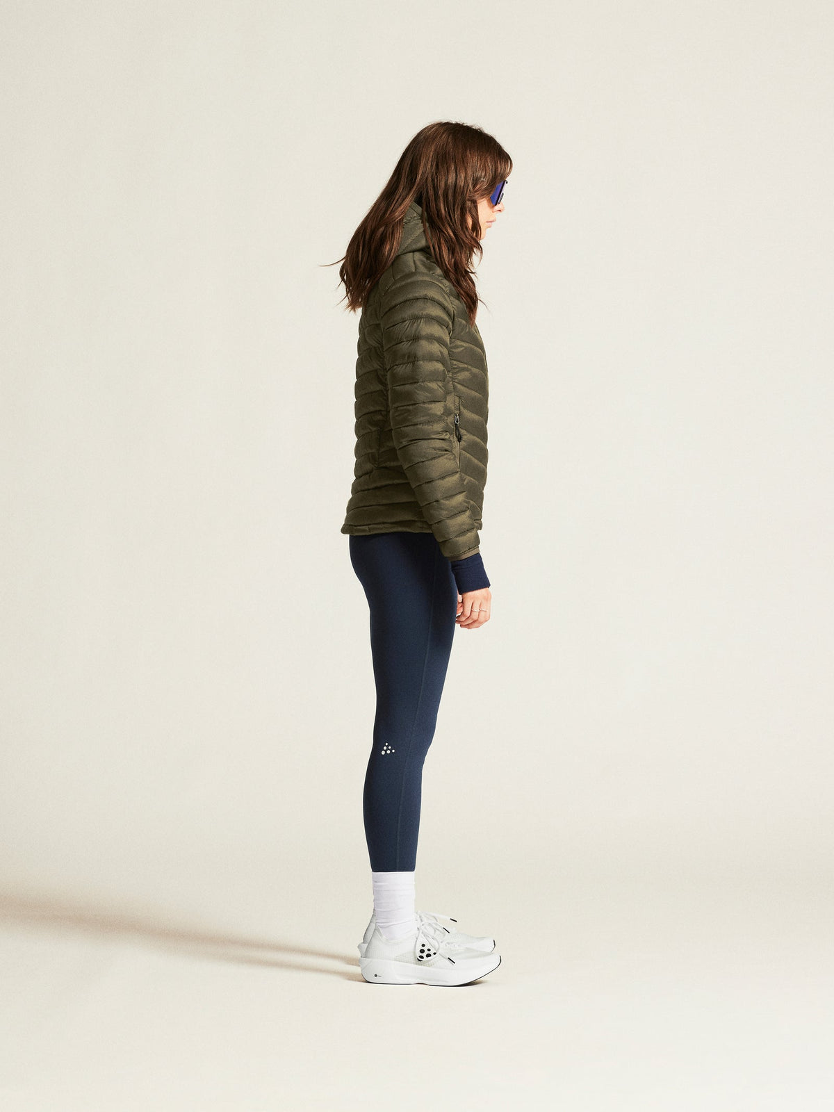 Craft CORE Explore LT. Insulation Jkt Damen in Oliv, Detailansicht