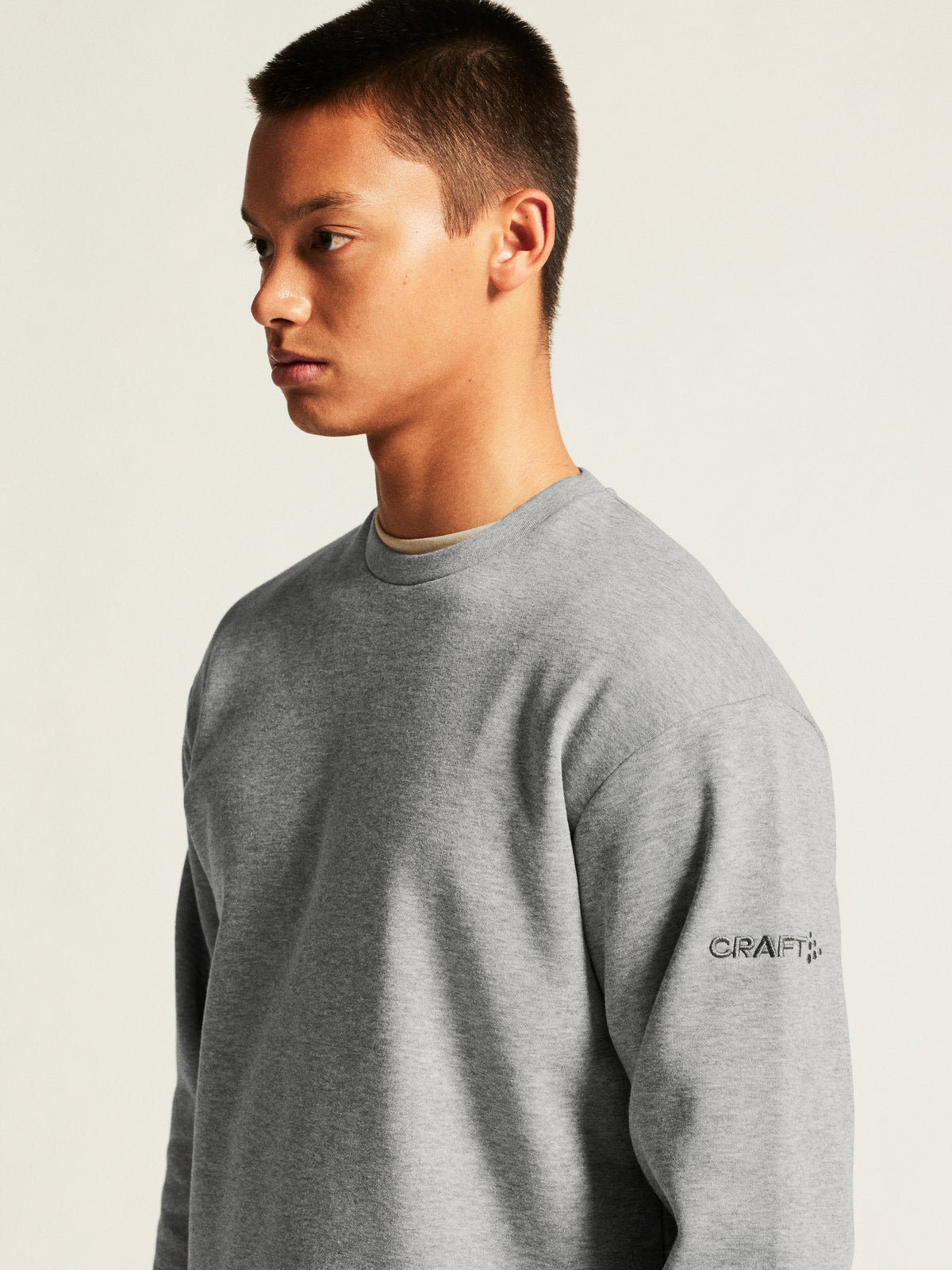 Craft Community 2.0 R Neck Herren in Grau meliert, Detailansicht