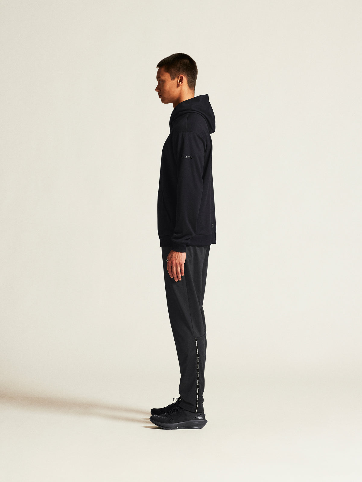 Craft Community 2.0 Function Hoodie Herren in Schwarz, Detailansicht