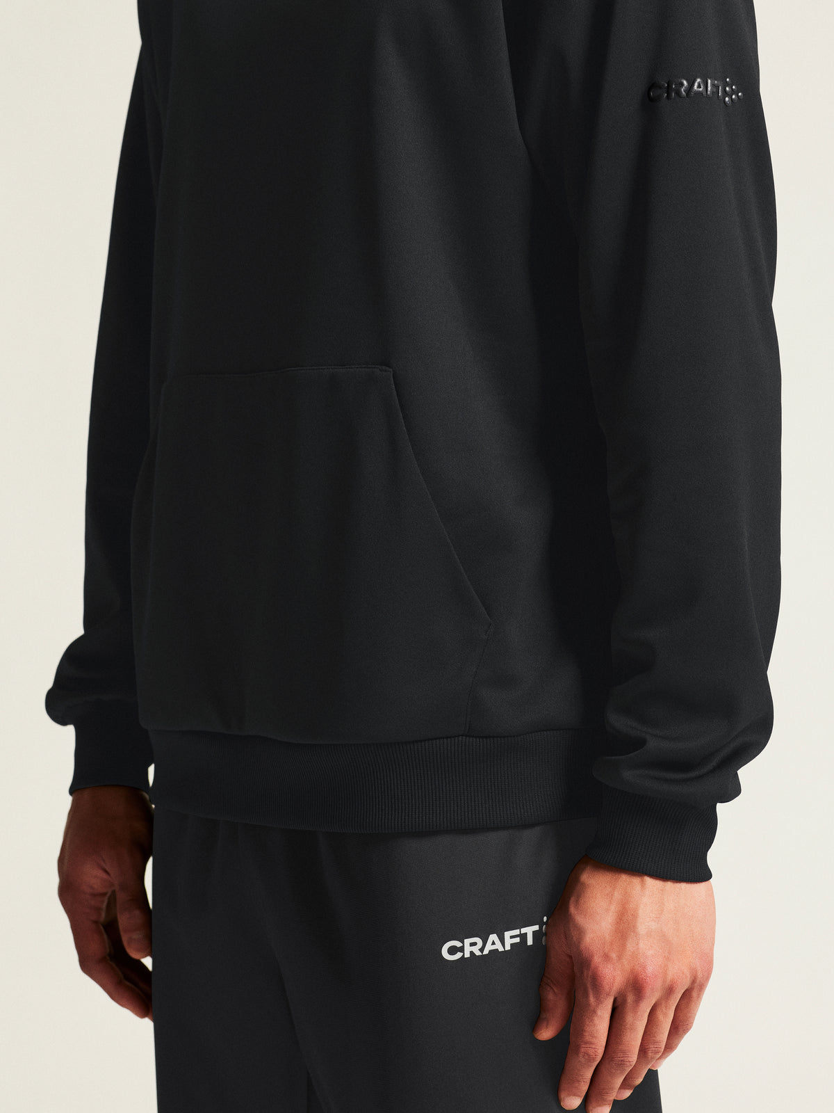 Craft Community 2.0 Function Hoodie Herren in Schwarz, Detailansicht