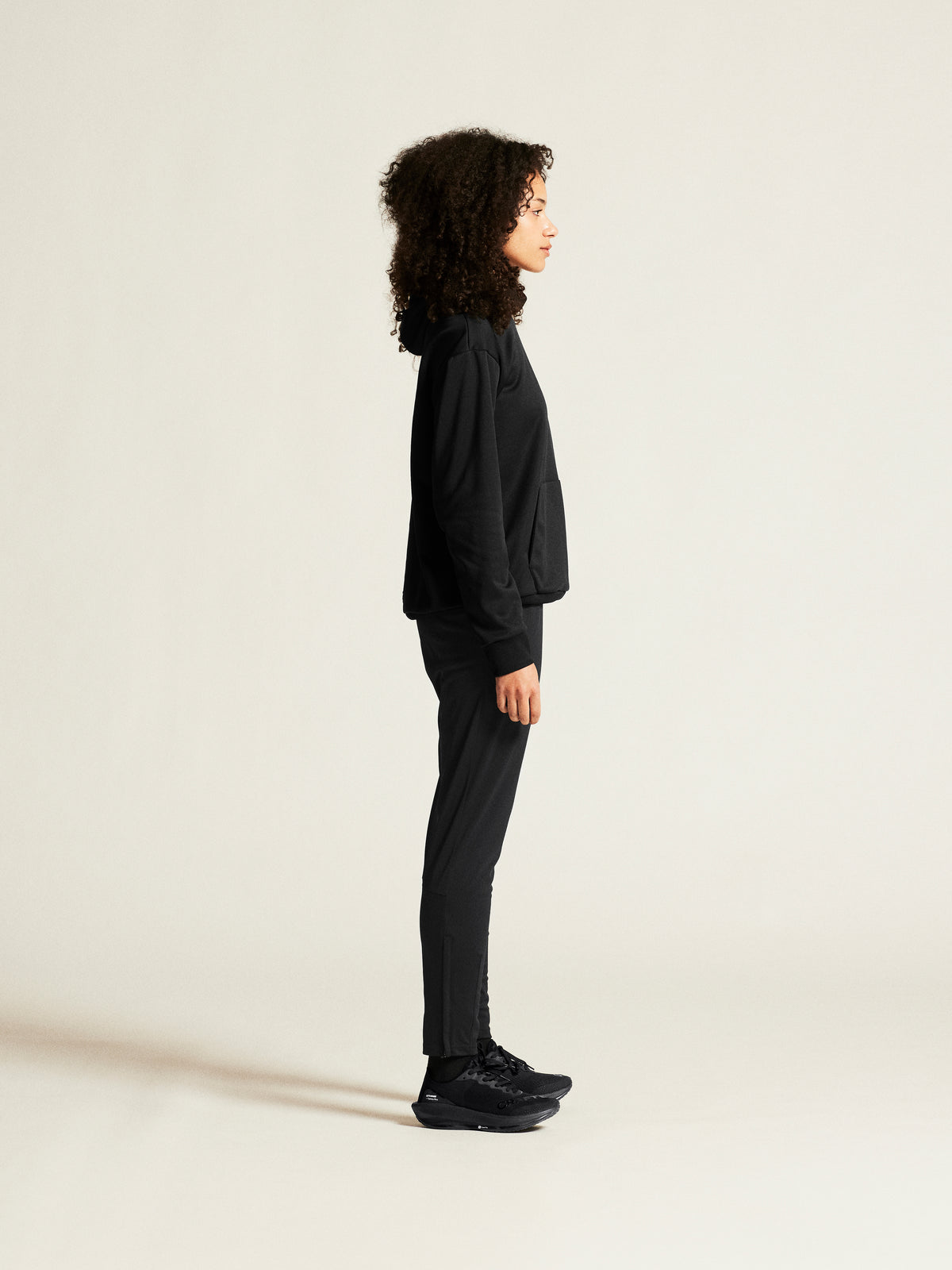 Craft Community 2.0 Function Hoodie Damen in Schwarz, Detailansicht