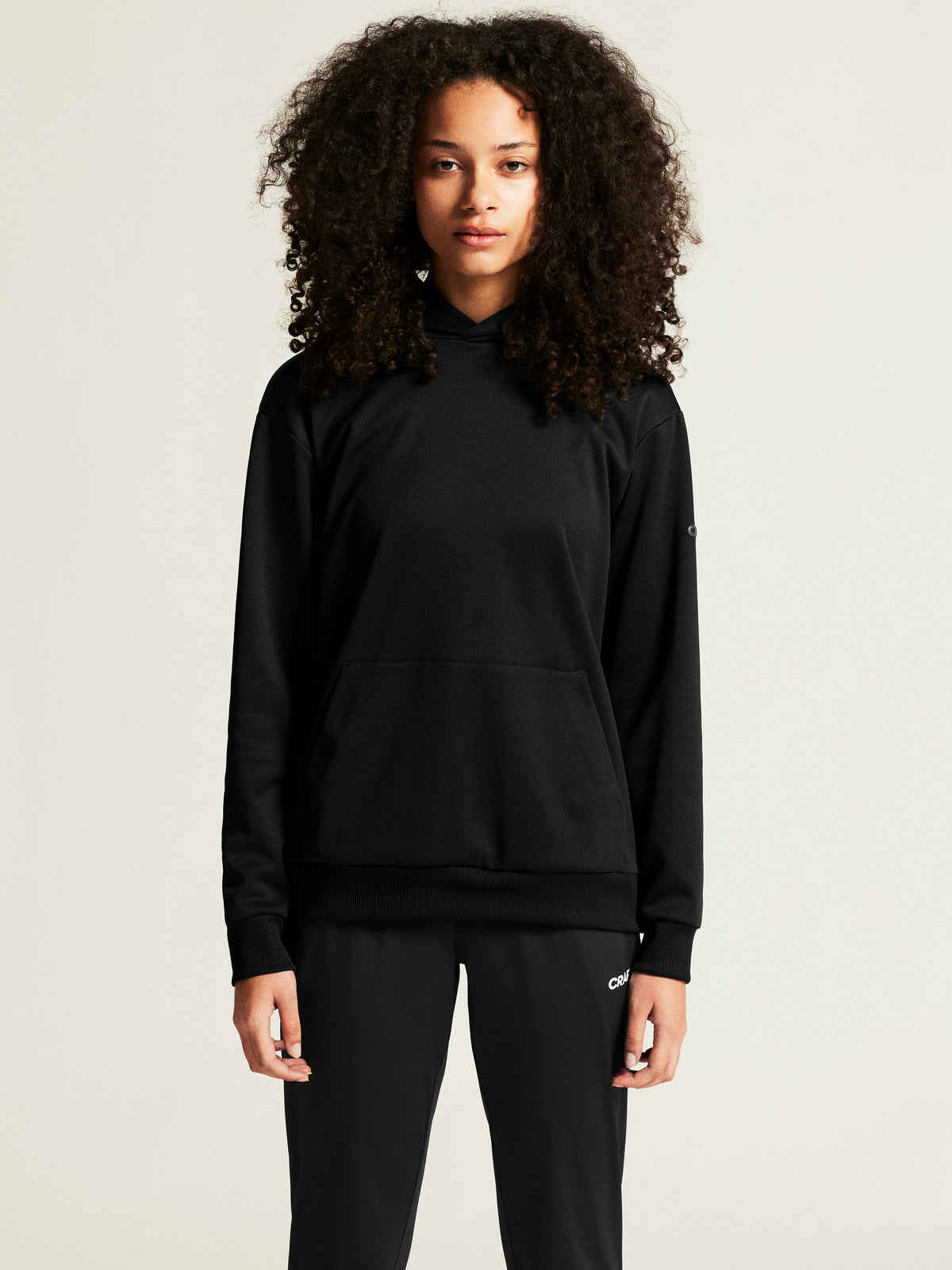 Craft Community 2.0 Function Hoodie Damen in Schwarz, Detailansicht