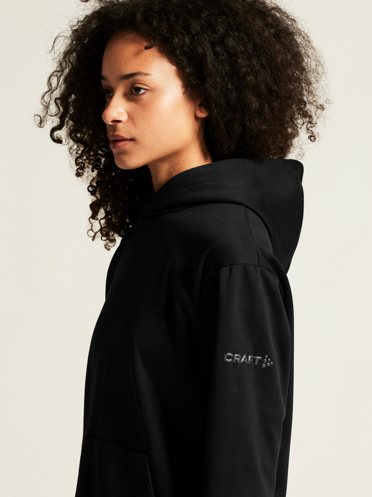 Craft Community 2.0 Function Hoodie Damen in Schwarz, Detailansicht