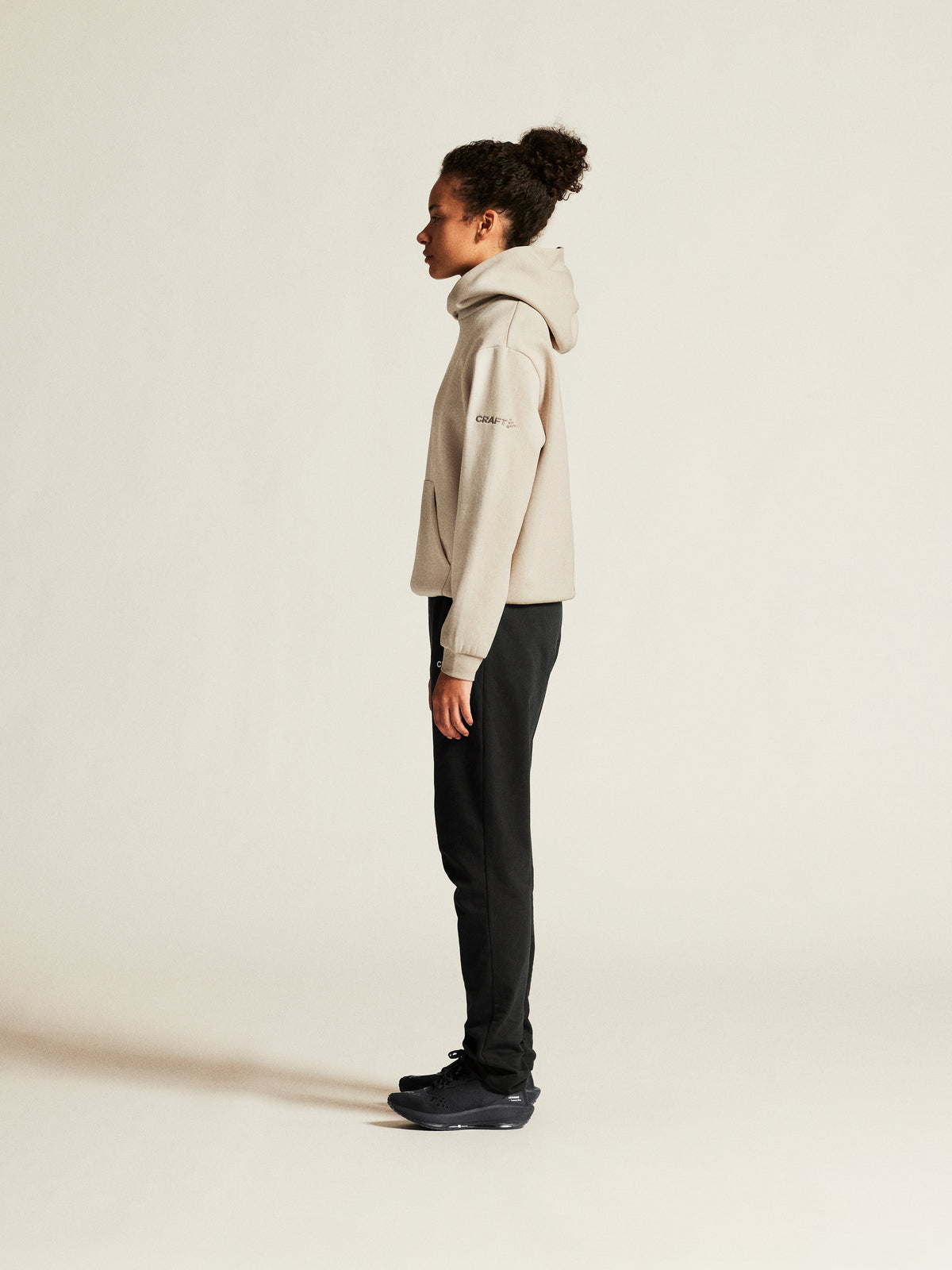 Craft Community 2.0 Hoodie Damen in Sand, Detailansicht