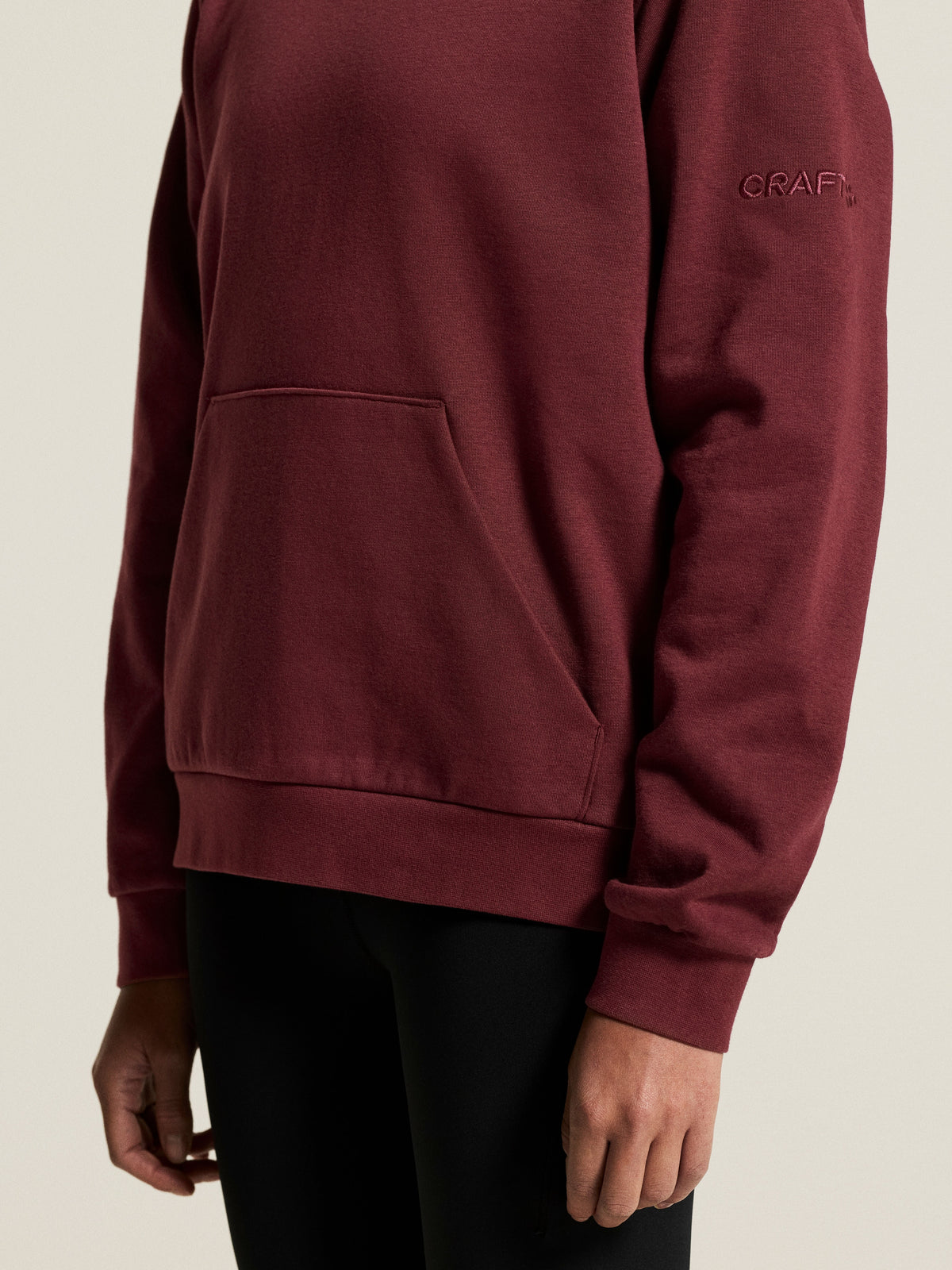 Craft Community 2.0 Hoodie Damen in Bordeaux, Detailansicht