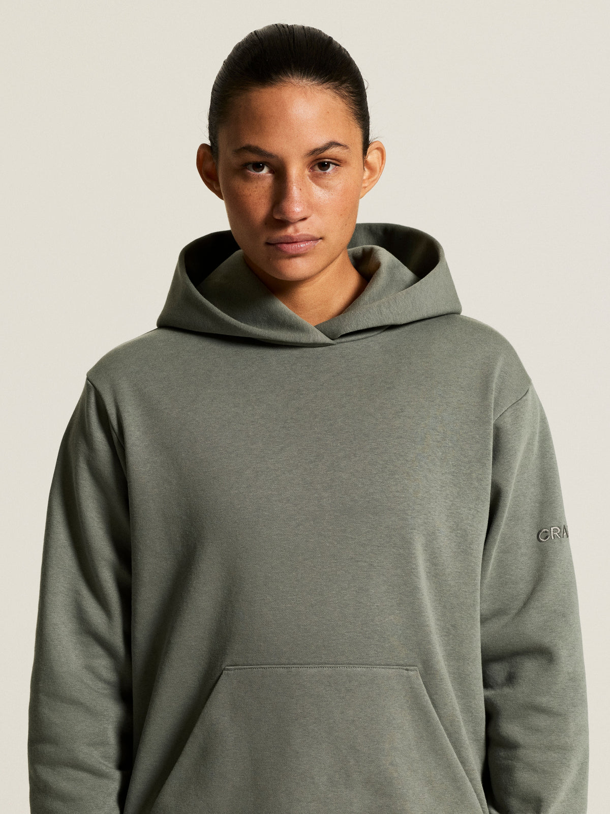 Craft Community 2.0 Hoodie Damen in Salbeigrün, Detailansicht