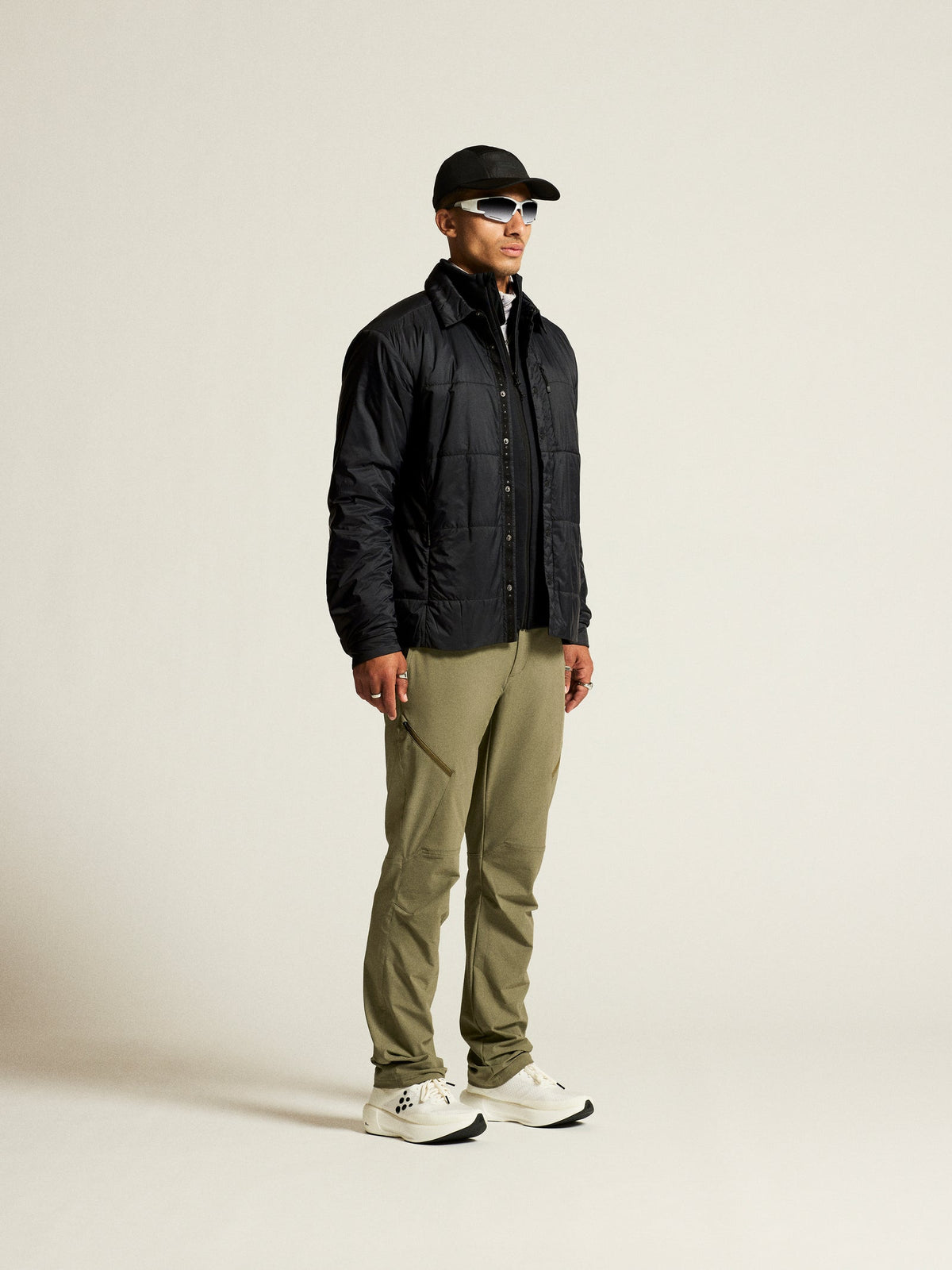 Craft ADV Urban LT Padded Overshirt in Schwarz, Detailansicht