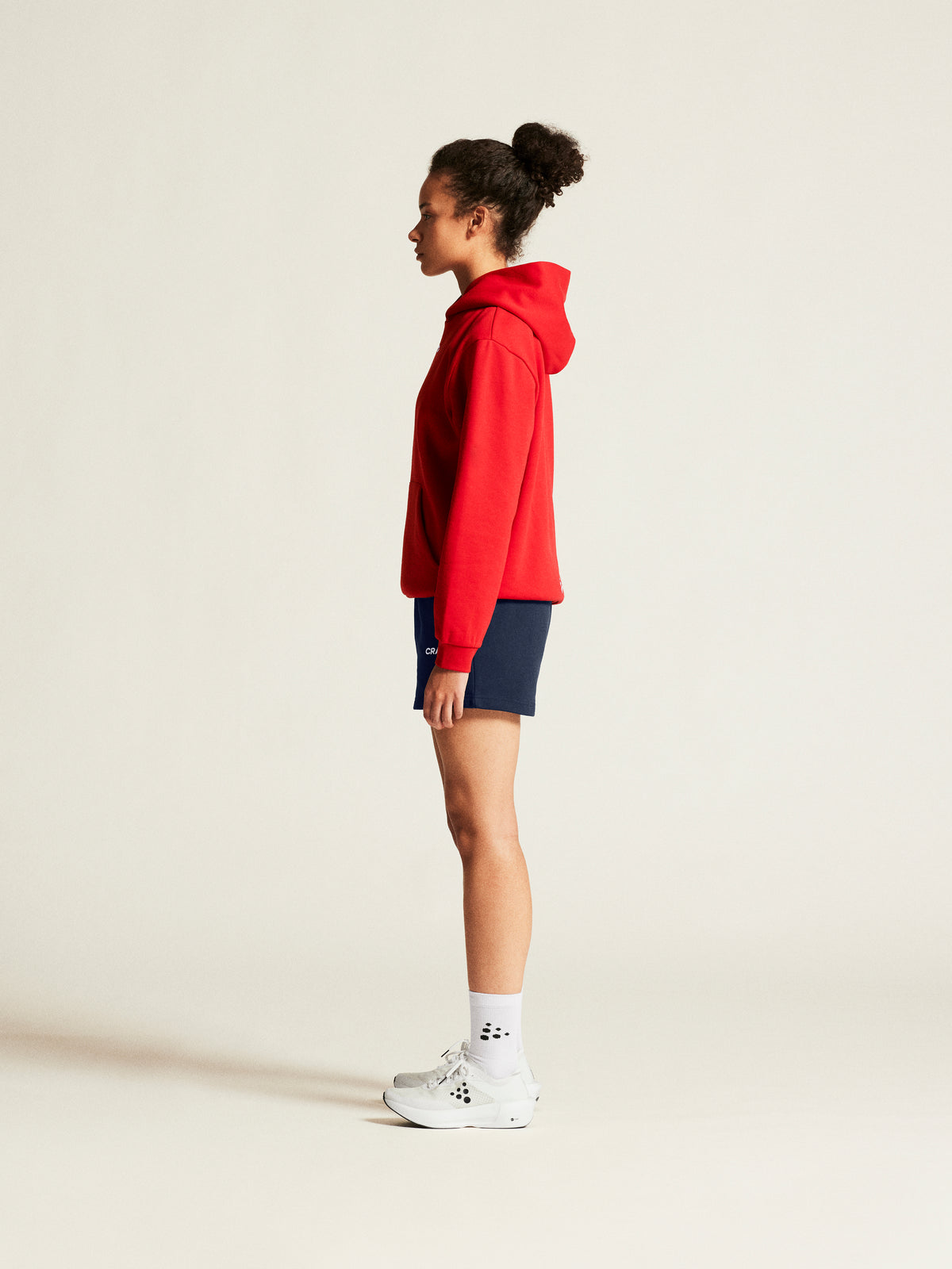 Craft Community 2.0 Logo Hoodie Damen in Rot, Detailansicht