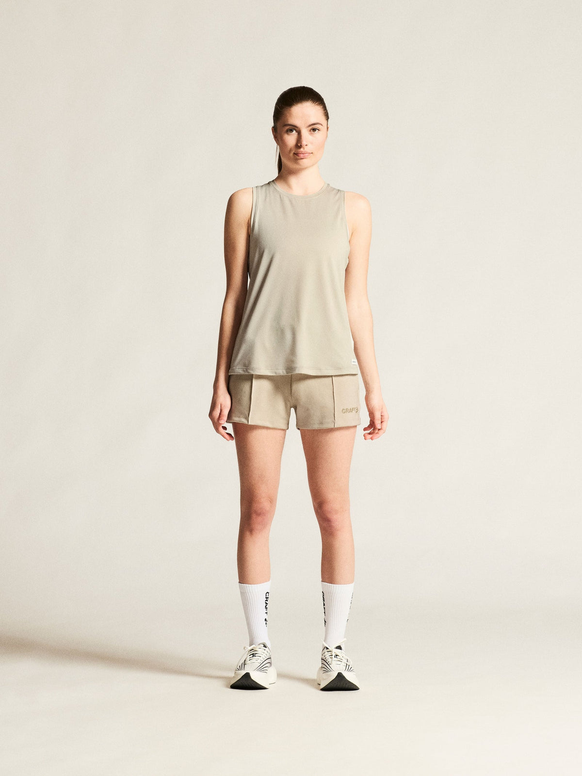 Craft Collective Singlet Damen in Sand, Detailansicht