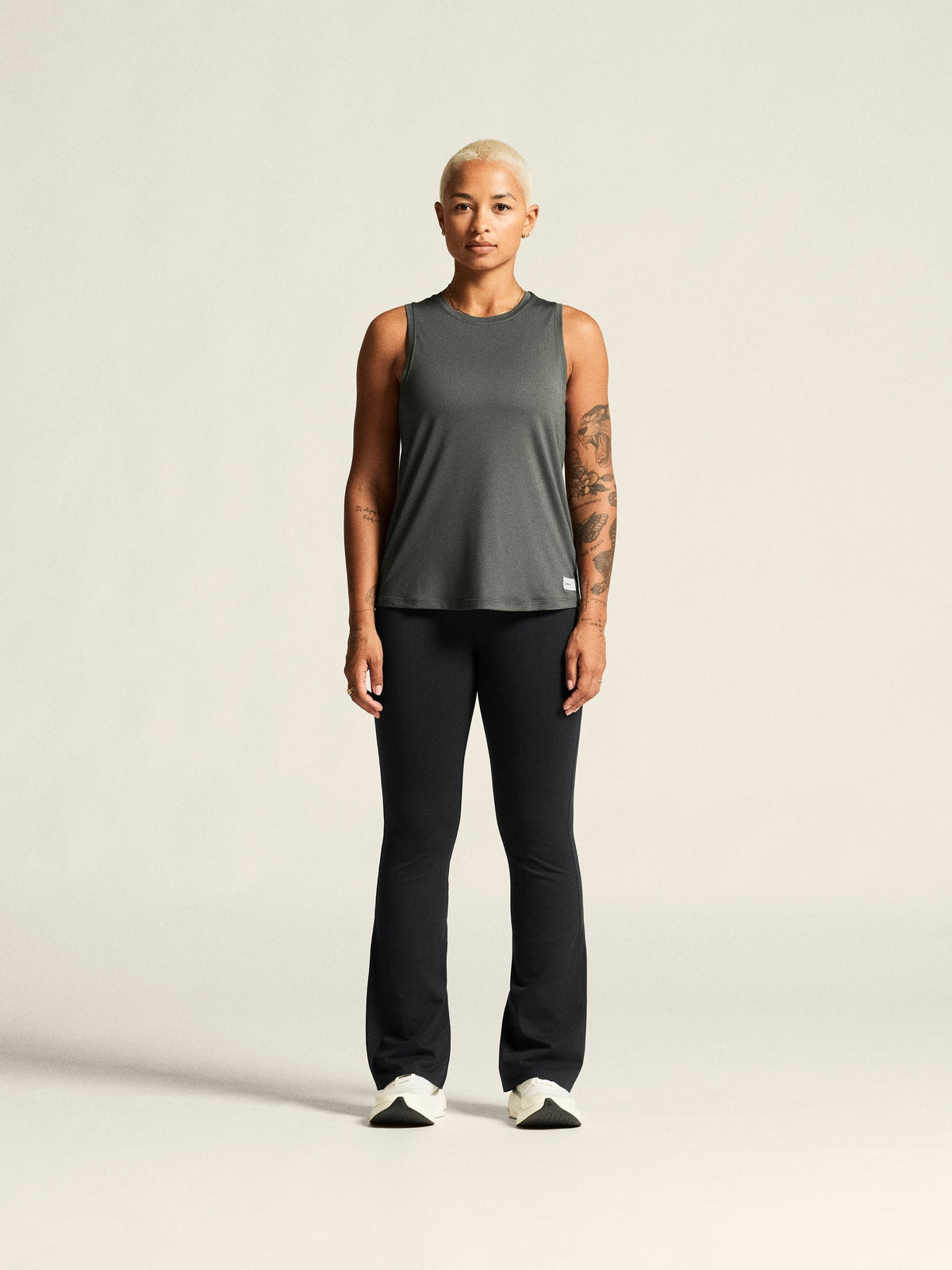 Craft Collective Singlet Damen in Grau, Detailansicht