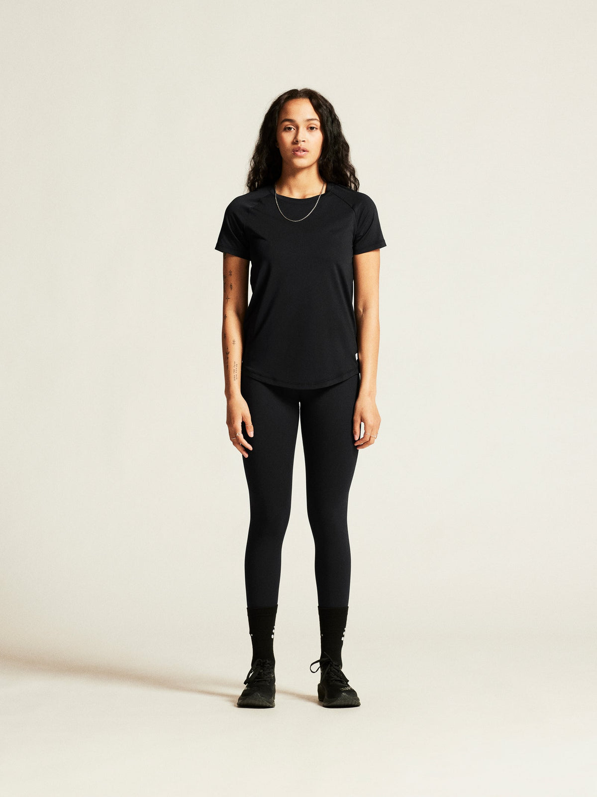 Craft Collective SS Tee Damen in Schwarz, Detailansicht