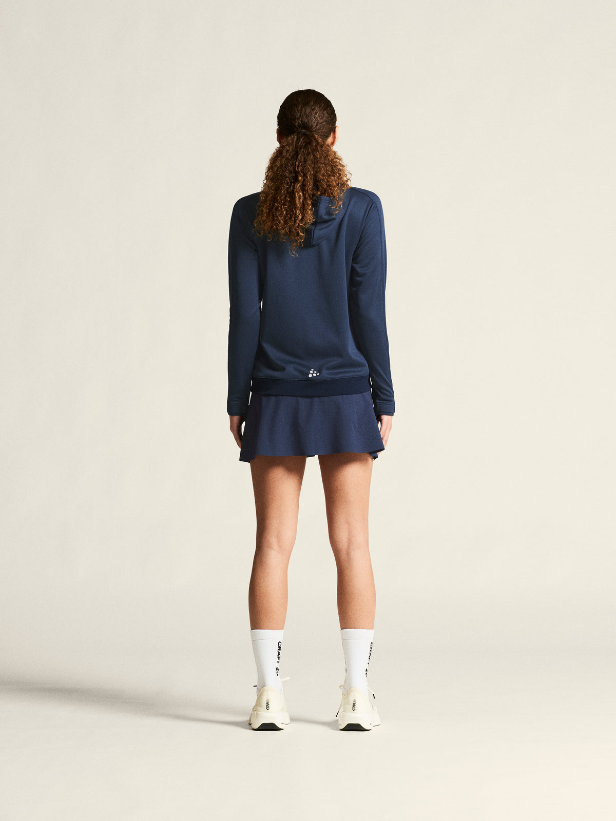 Craft Evolve 2.0 Brushed Hood Jacket Damen in Navy, Detailansicht