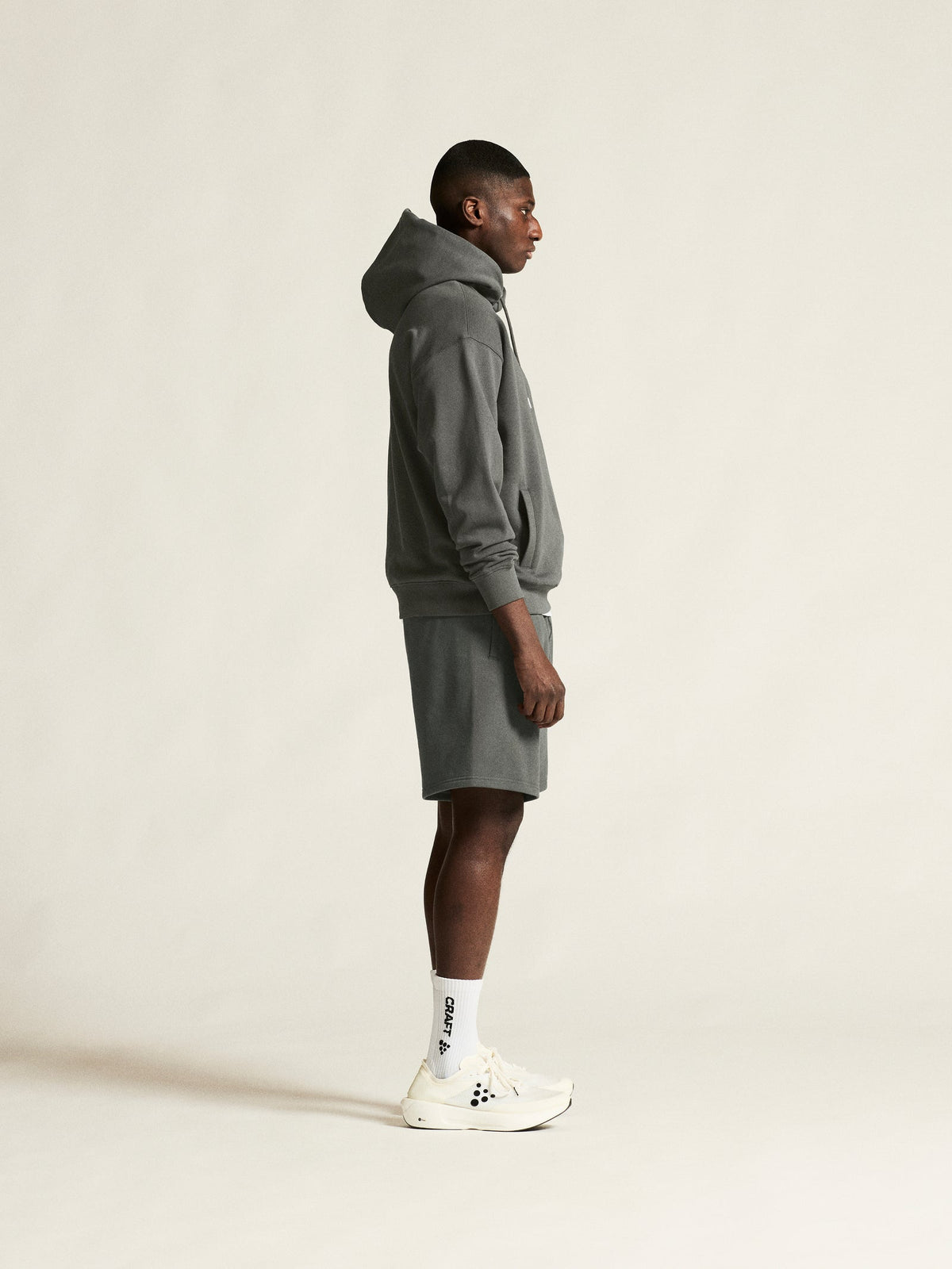 Craft Frequent Hoodie Herren in Grau, Detailansicht