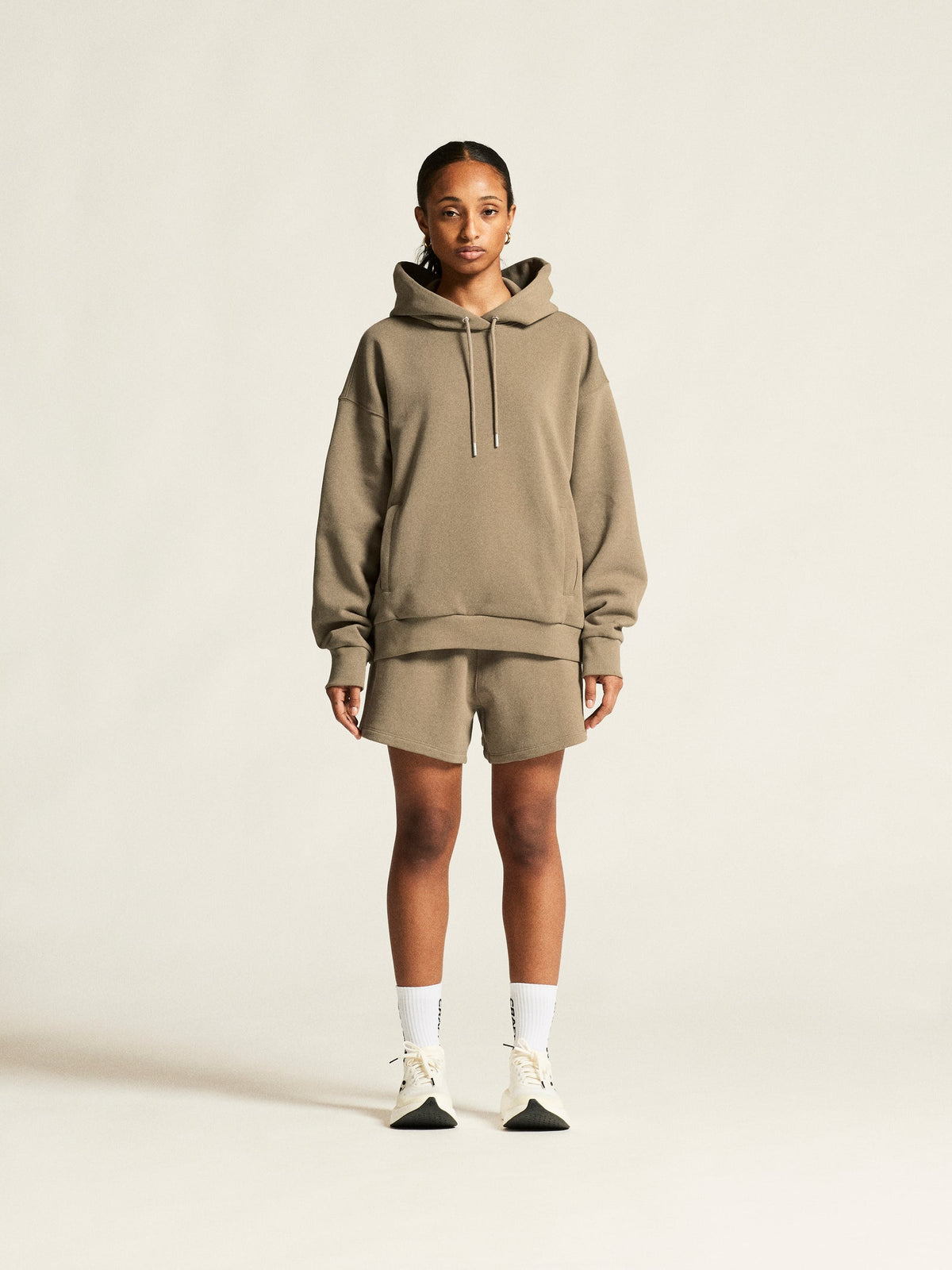Craft Frequent Hoodie Damen in Beige, Detailansicht