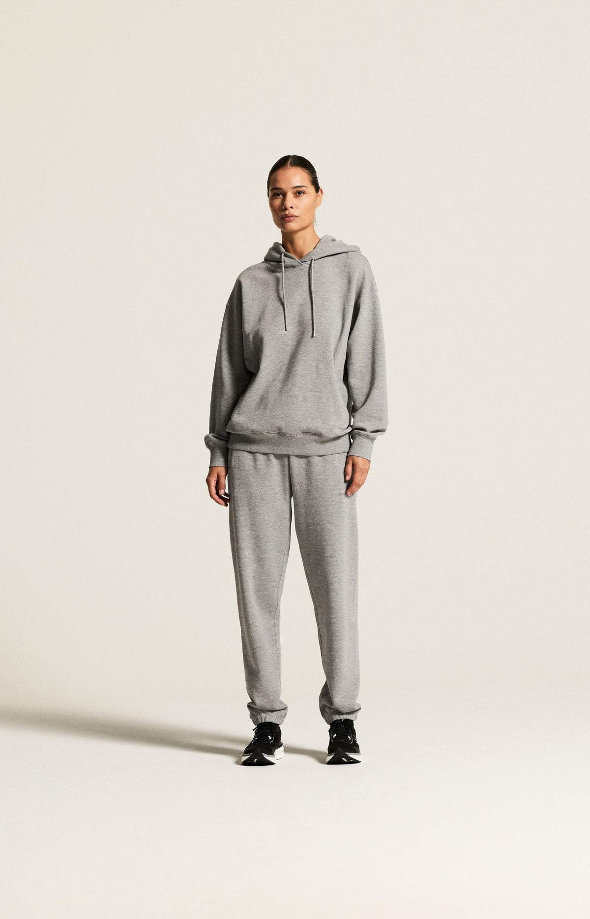 Craft Frequent Hoodie Damen in Grau meliert, Detailansicht