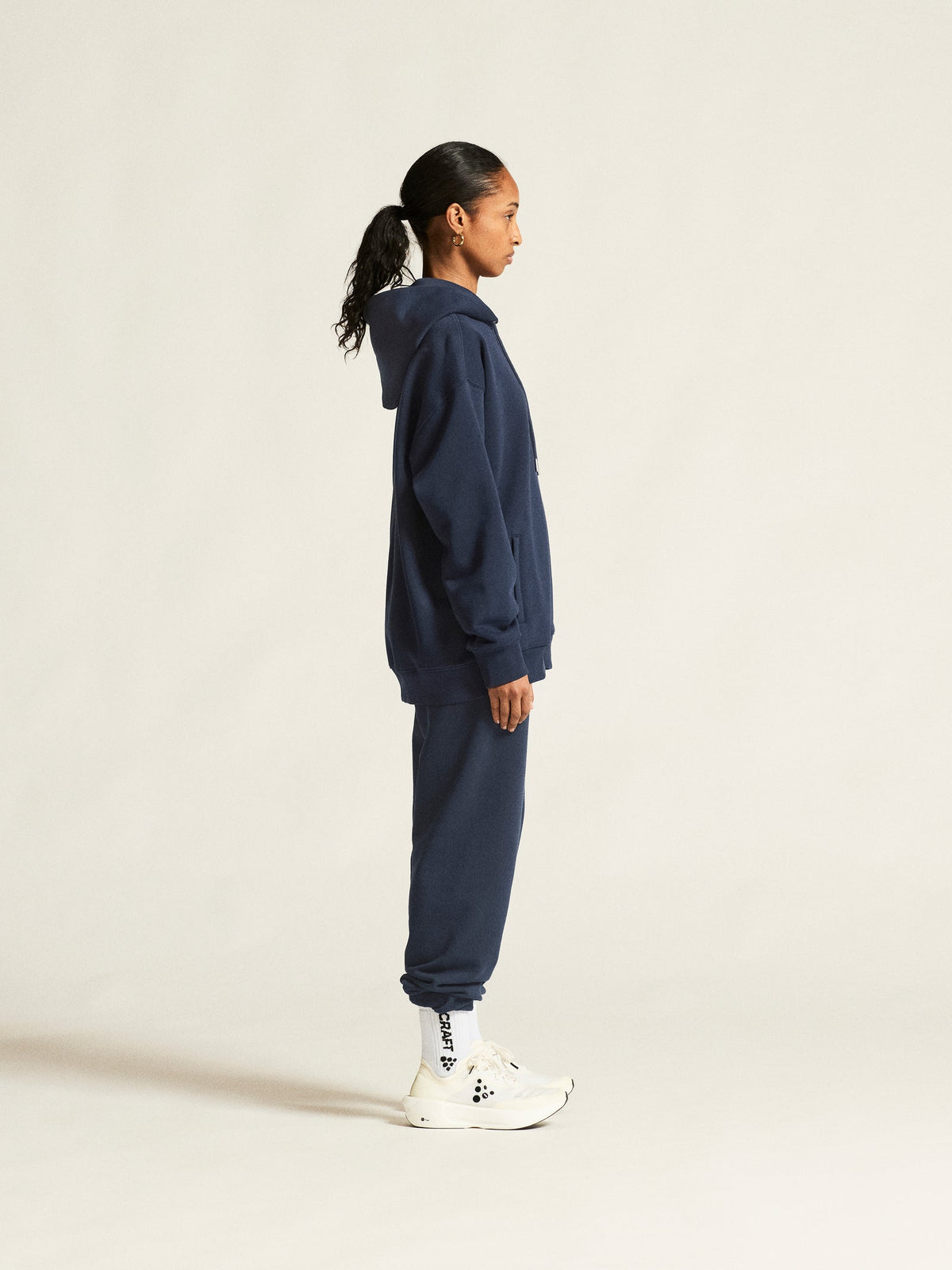 Craft Frequent FZ Hoodie Damen in Dunkelblau, Detailansicht