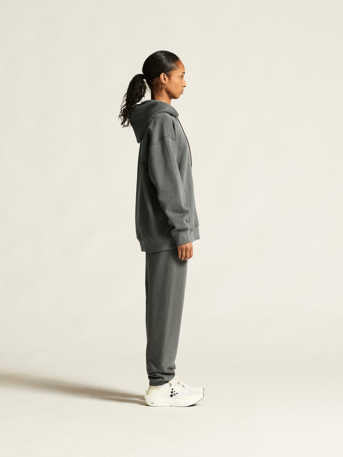 Craft Frequent FZ Hoodie Damen in Grau, Detailansicht