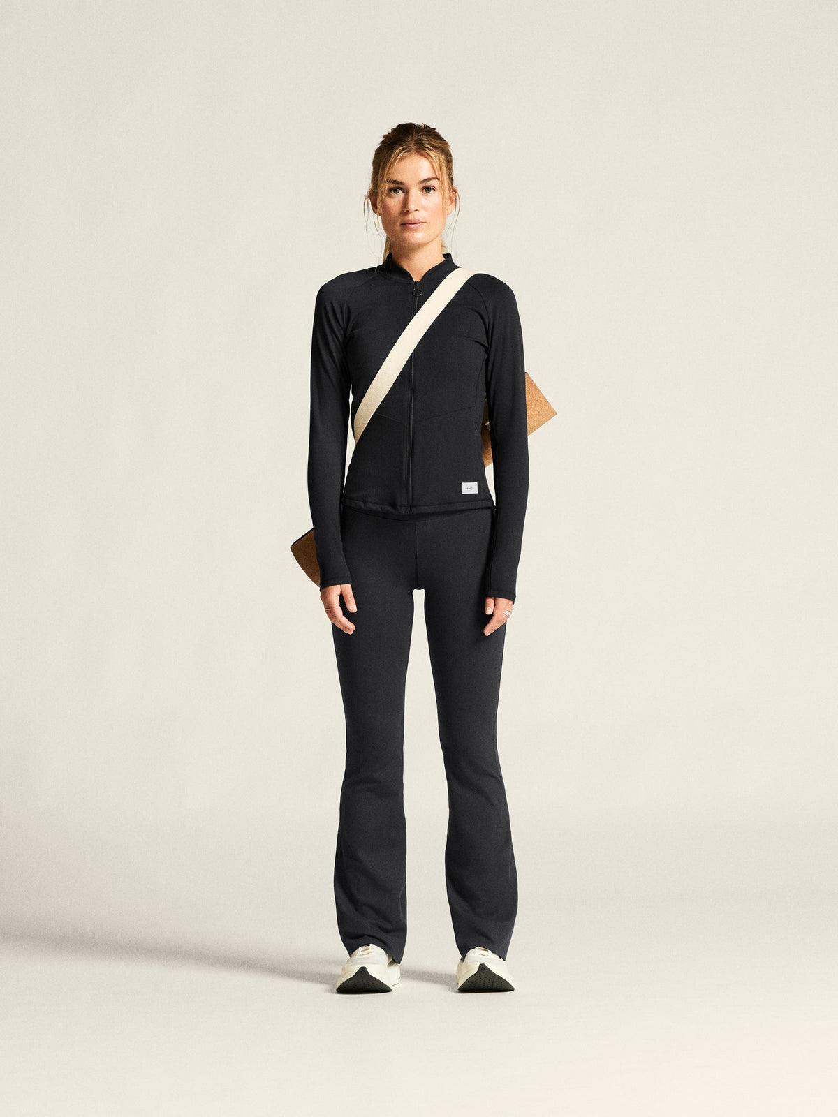 Craft Collective Flares Damen in Schwarz, Detailansicht