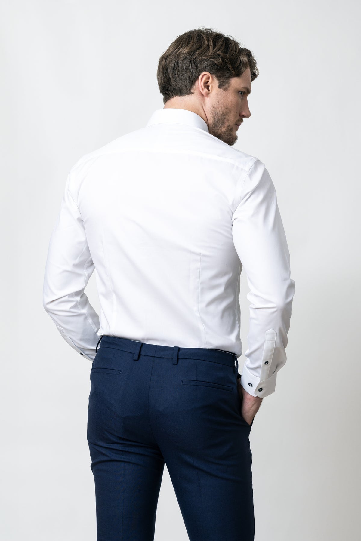 J.Harvest & Frost YB56 Twill Regular Weiss/Marineblau, Produktansicht
