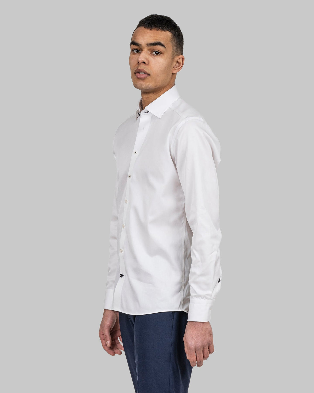 J.Harvest & Frost RB122 Twill Slim Weiss, Produktansicht