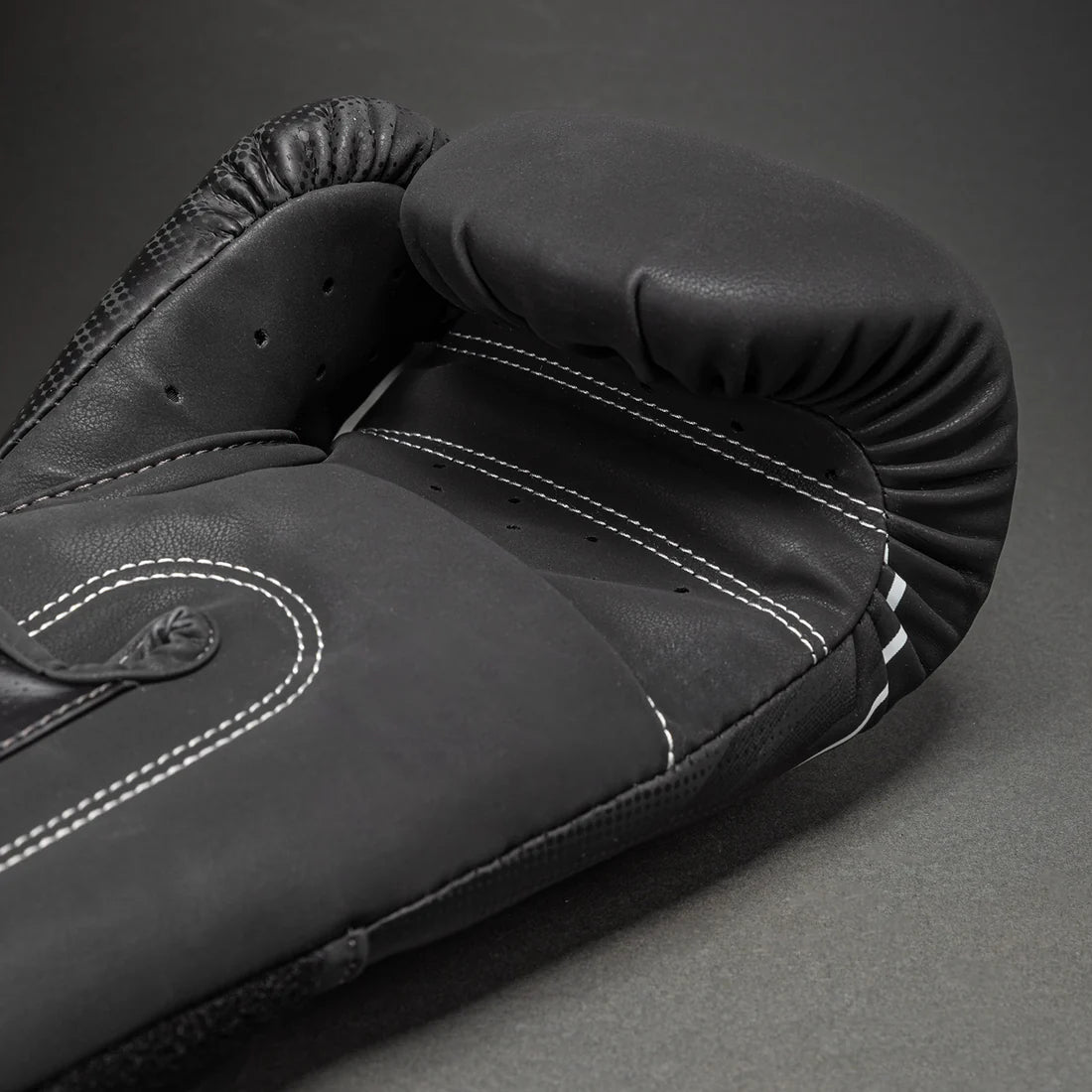 Venum - Stealth Boxhandschuhe
