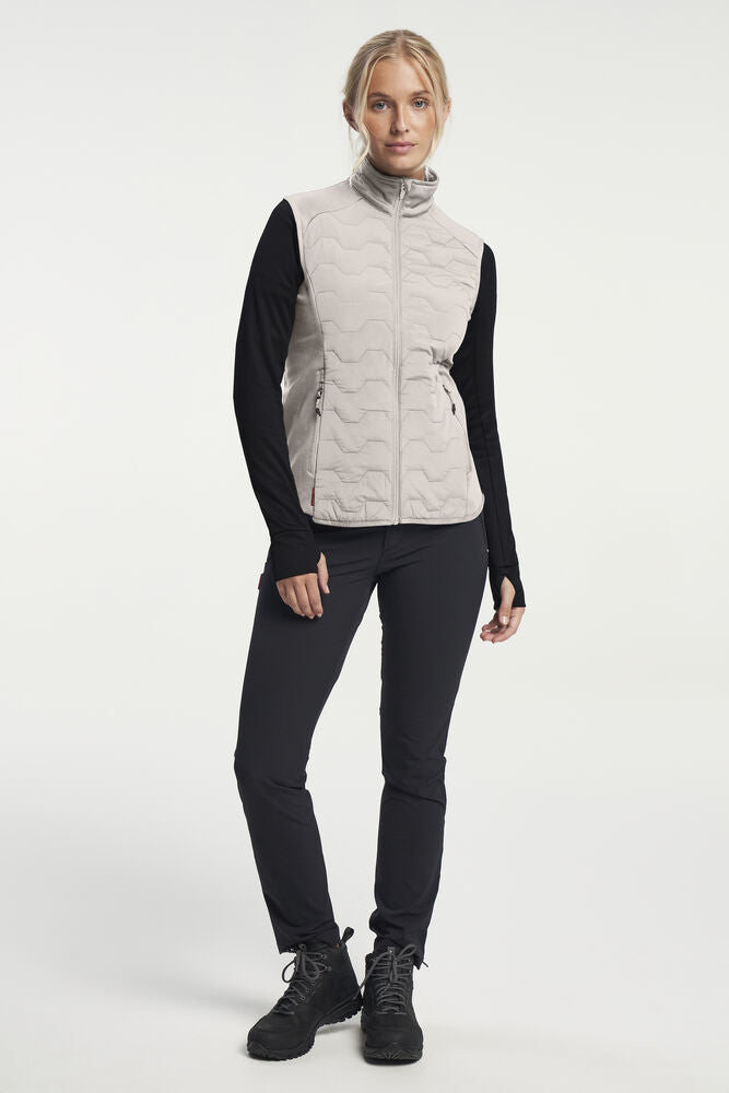 Tenson TXlite Hybrid Weste Damen in Sand (718), getragen