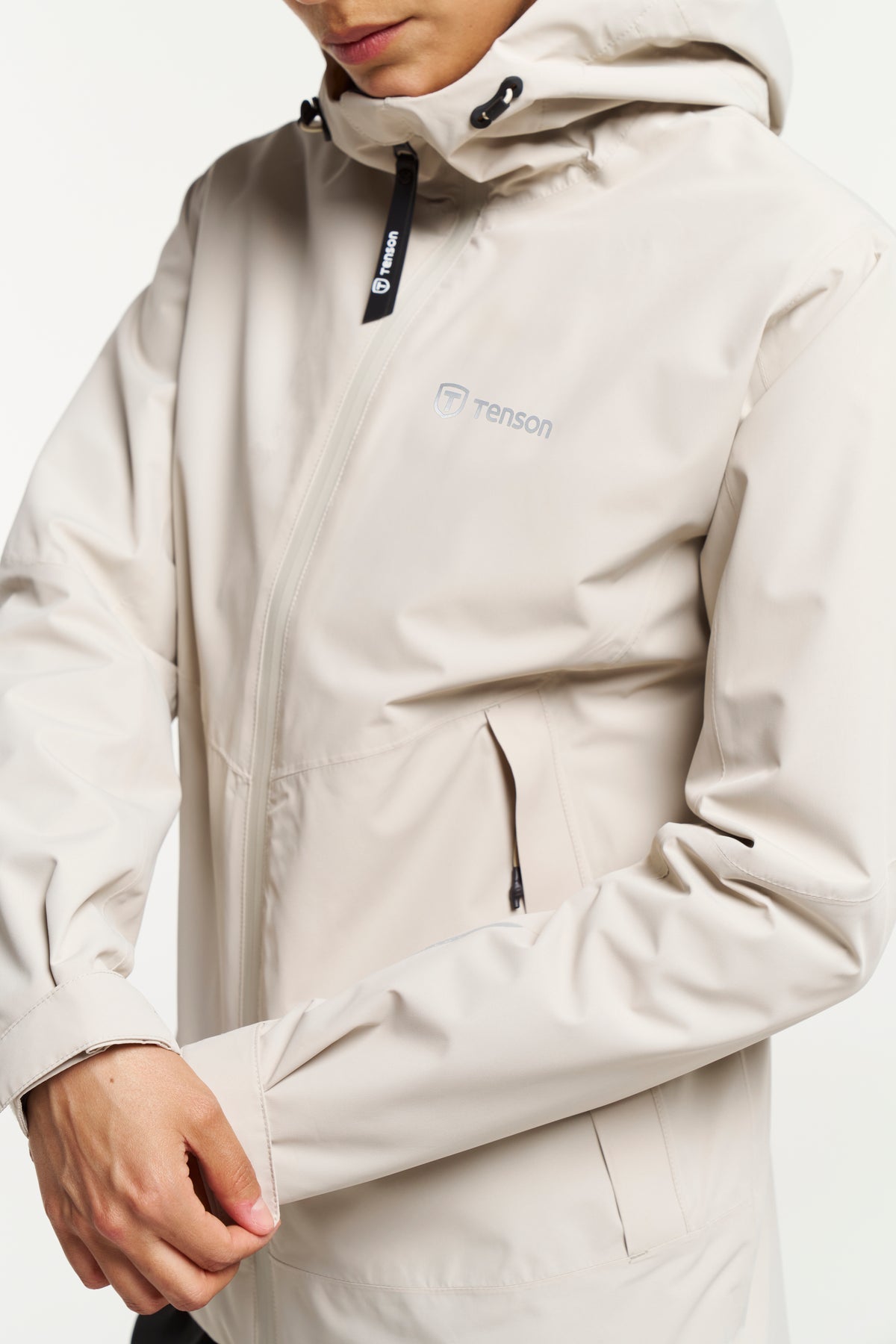 Tenson Winga Rain Jacket Women Sand, Detailansicht