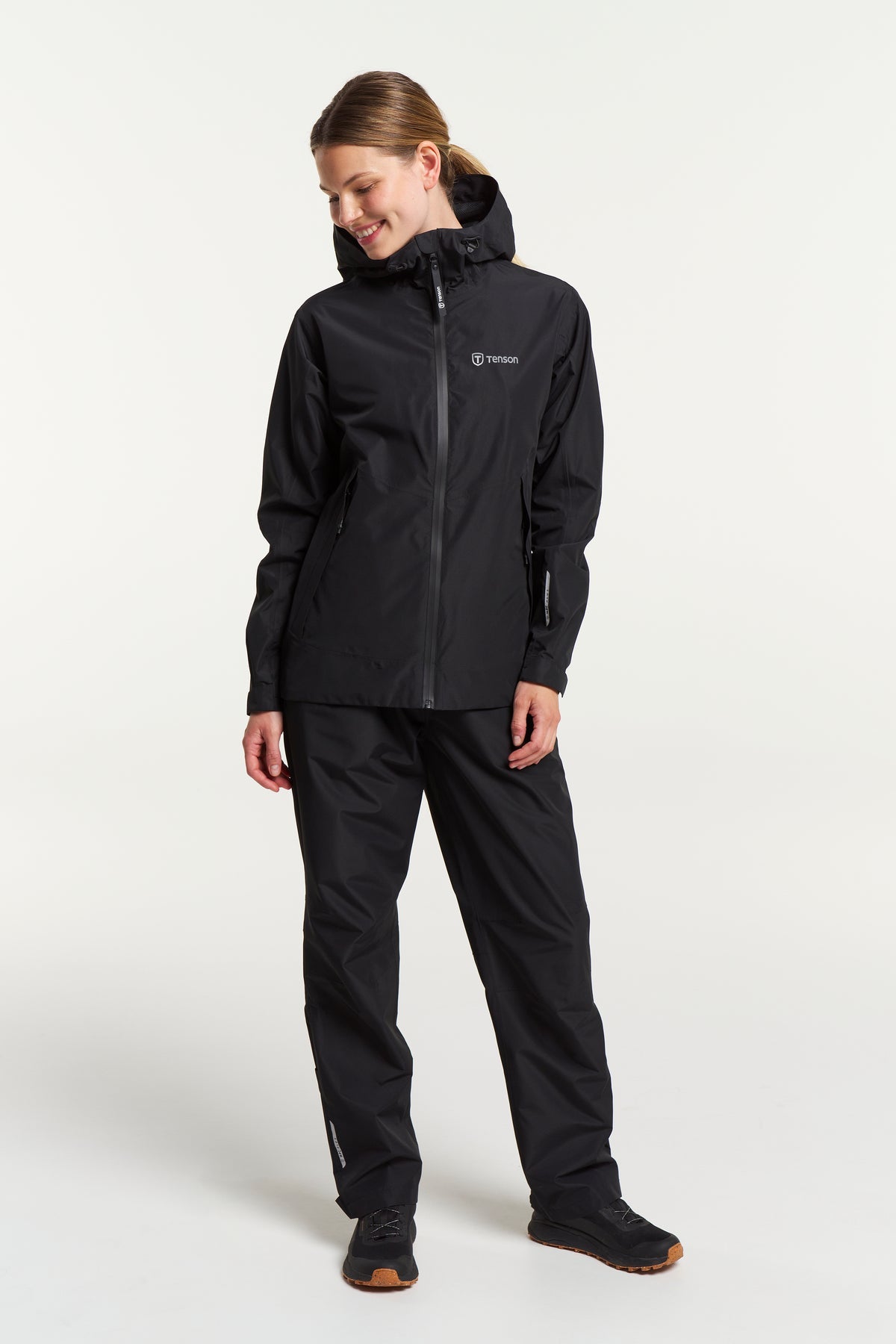 Tenson Winga Rain Jacket Women Schwarz, Produktansicht