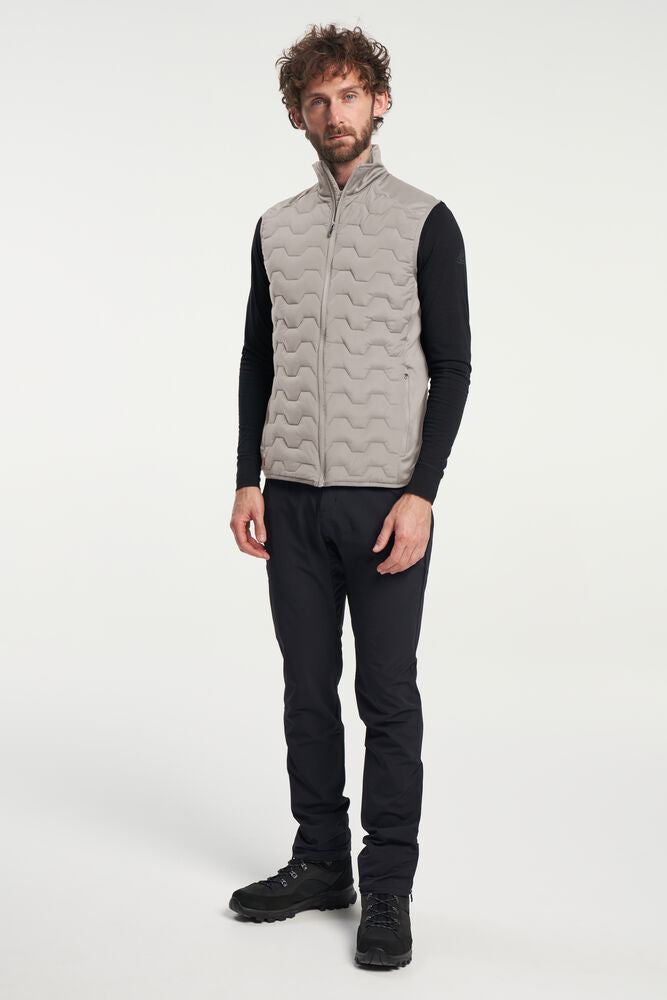 Tenson TXlite Hybrid Weste Herren in Sand (718), getragen