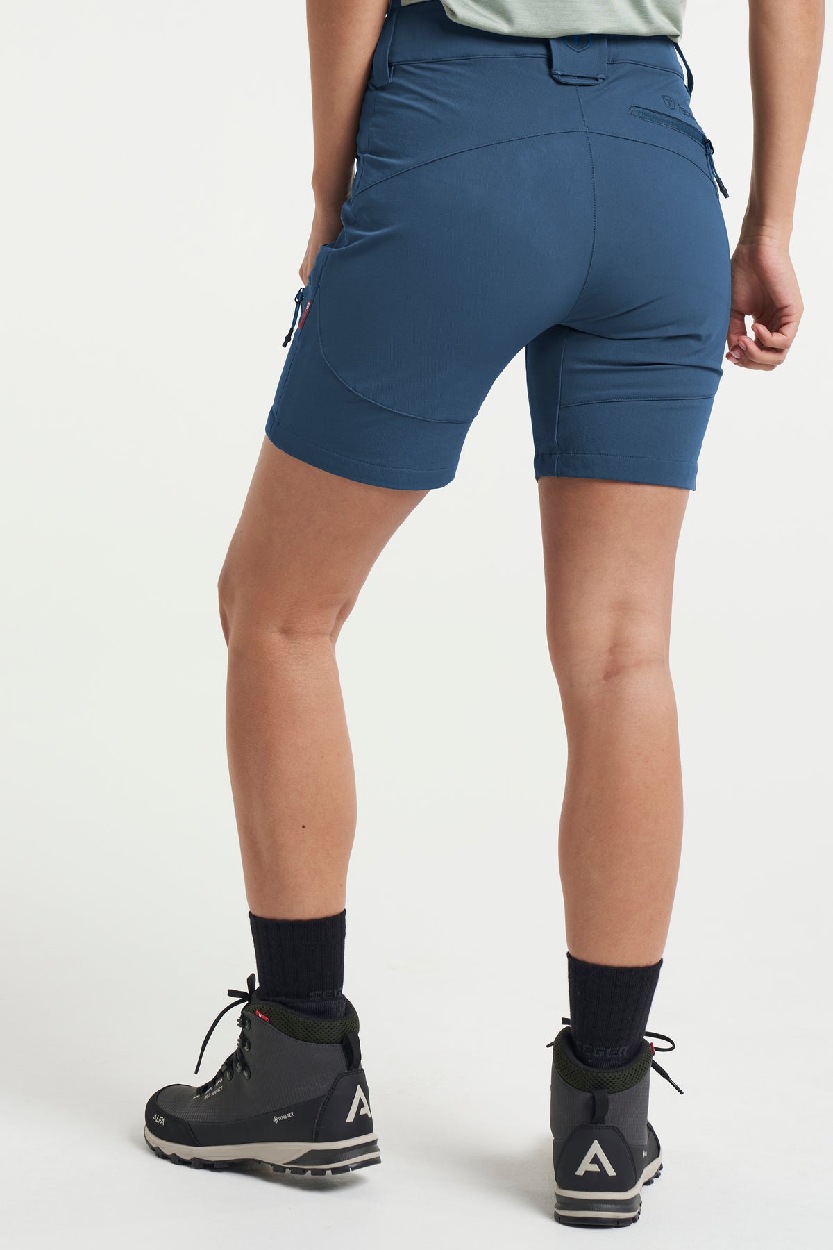 Tenson TXlite Flex Shorts Women Dunkelblau, Produktansicht