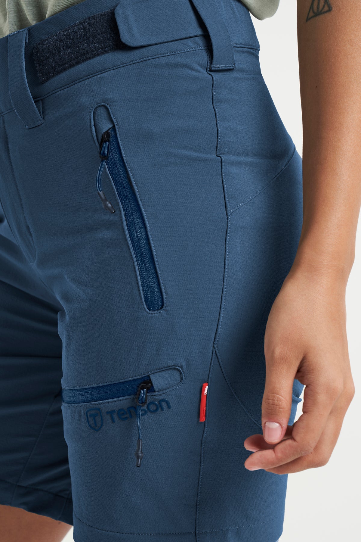 Tenson TXlite Flex Shorts Women Dunkelblau, Produktansicht