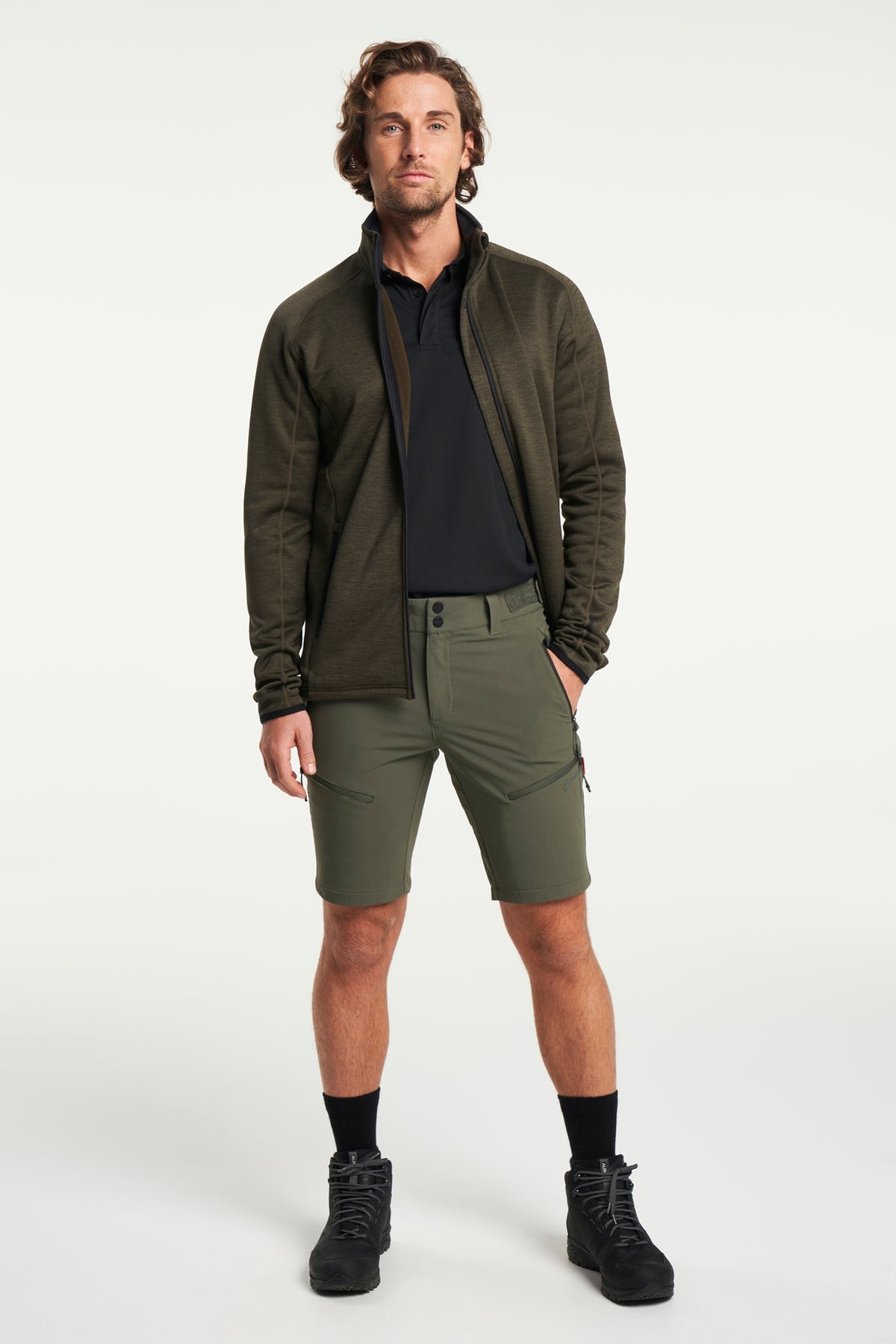 Tenson TXlite Flex Shorts Men Dunkelolivgrün, Produktansicht