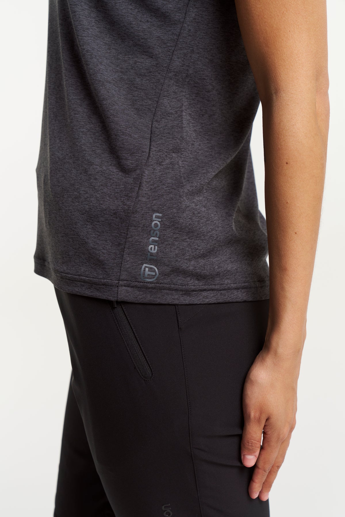 Tenson TXlite Tee Women Schwarz, Produktansicht